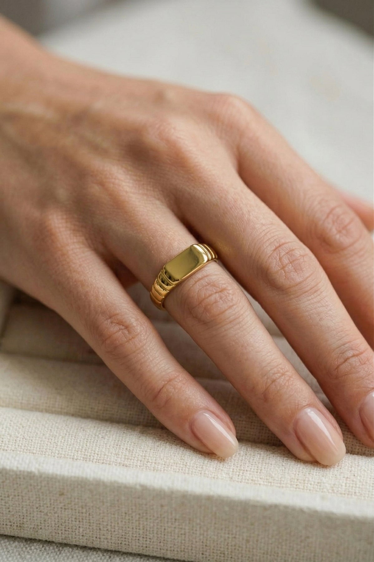 Manon Signet Ring