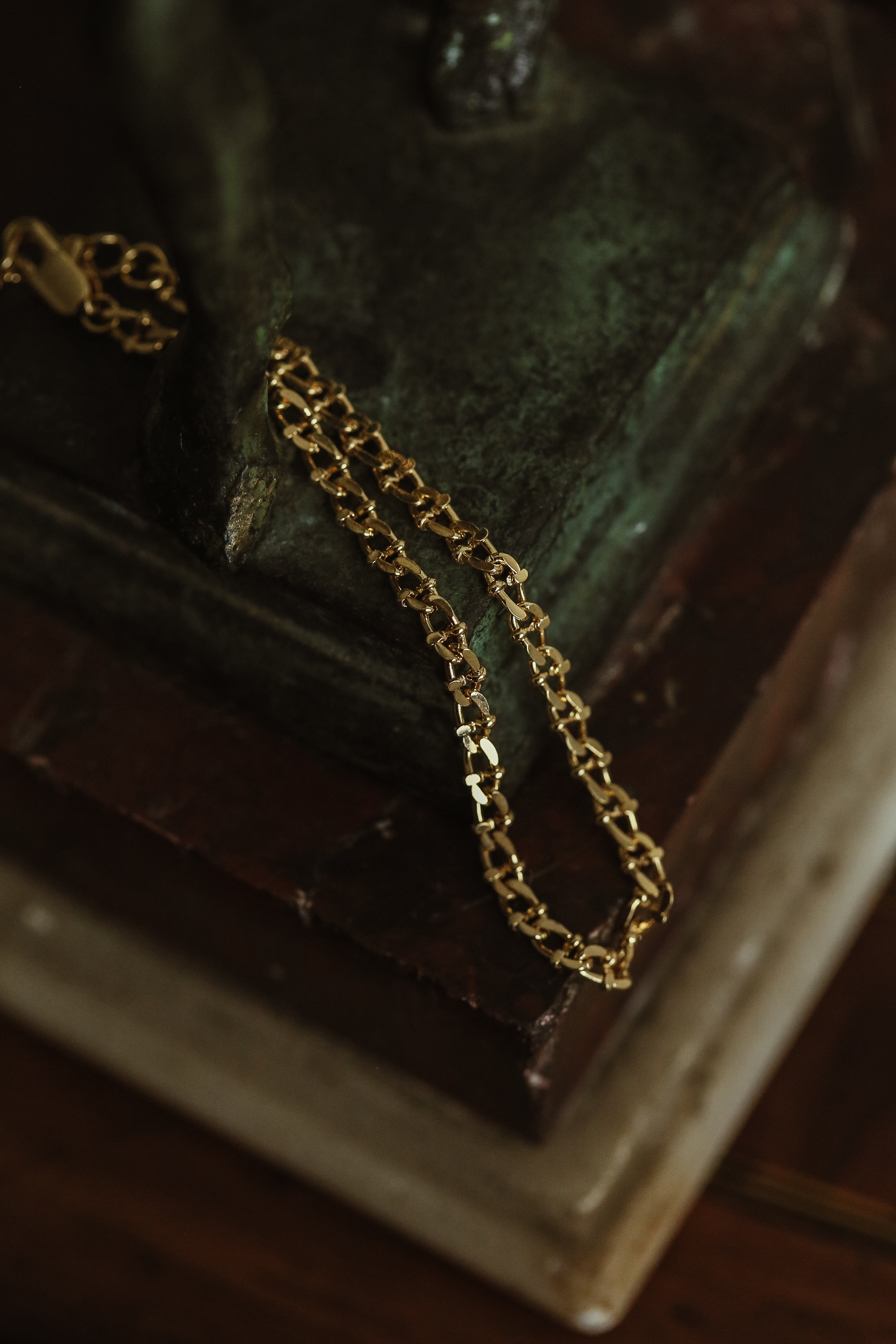 Bernadette (Vintage) Chain bracelet
