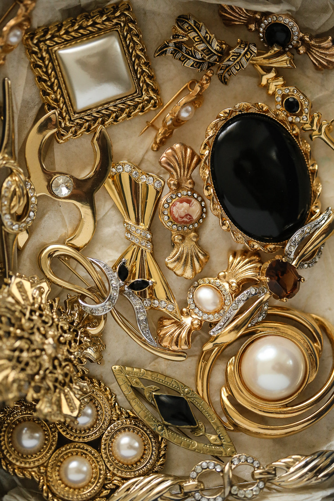 Lilibet (vintage) Brooch