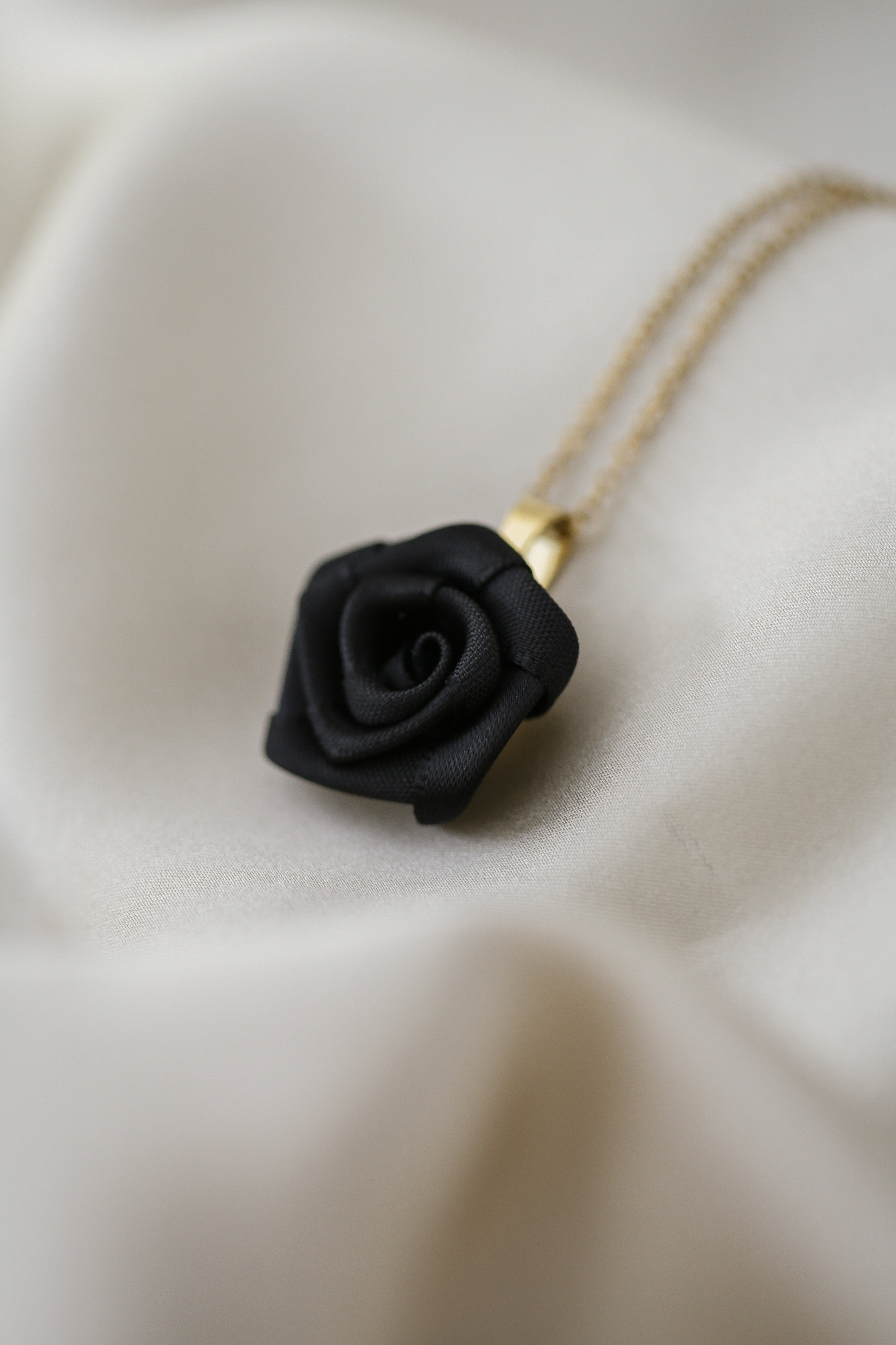 Xenopatra Rose Necklace