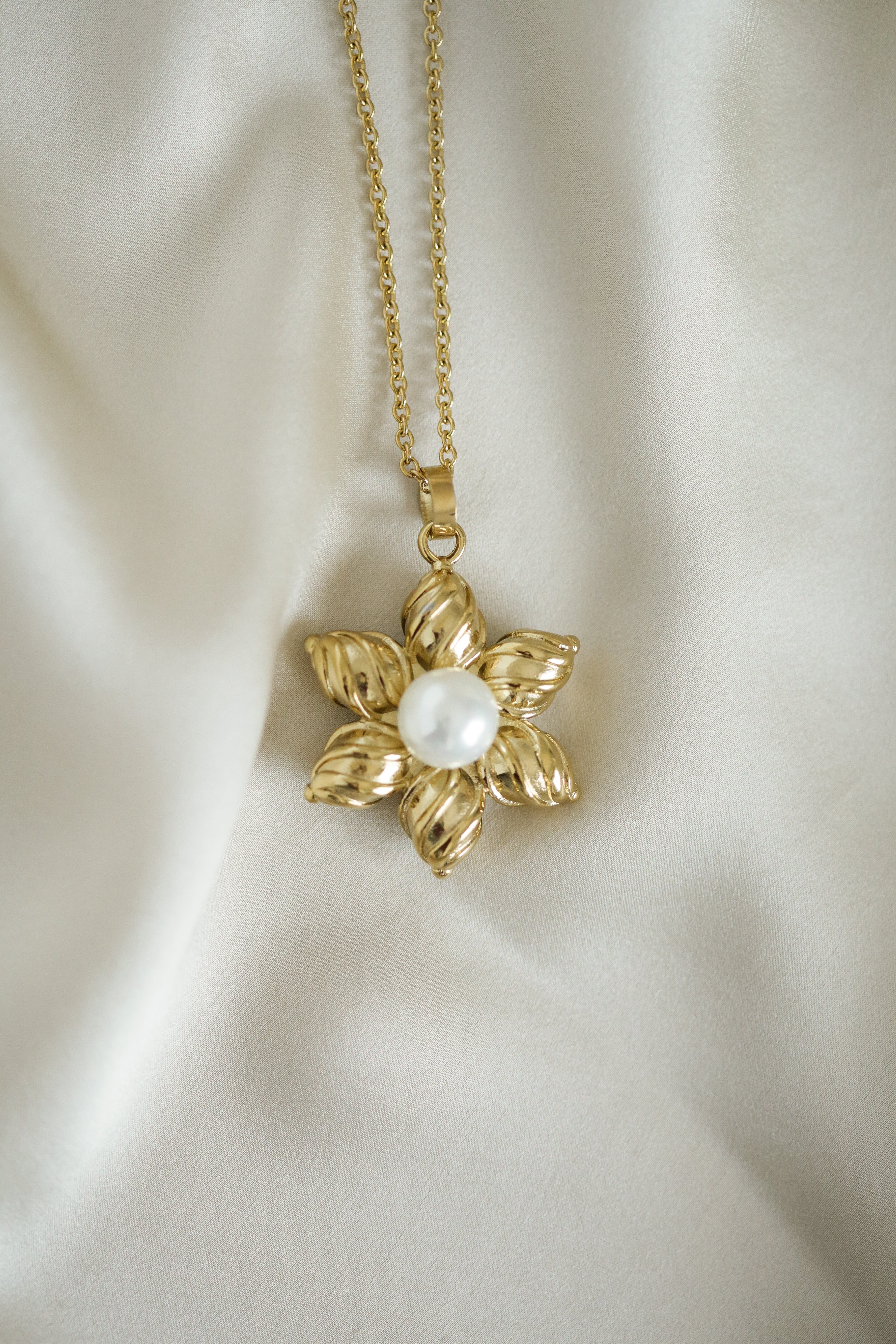 Statement Flower Necklace