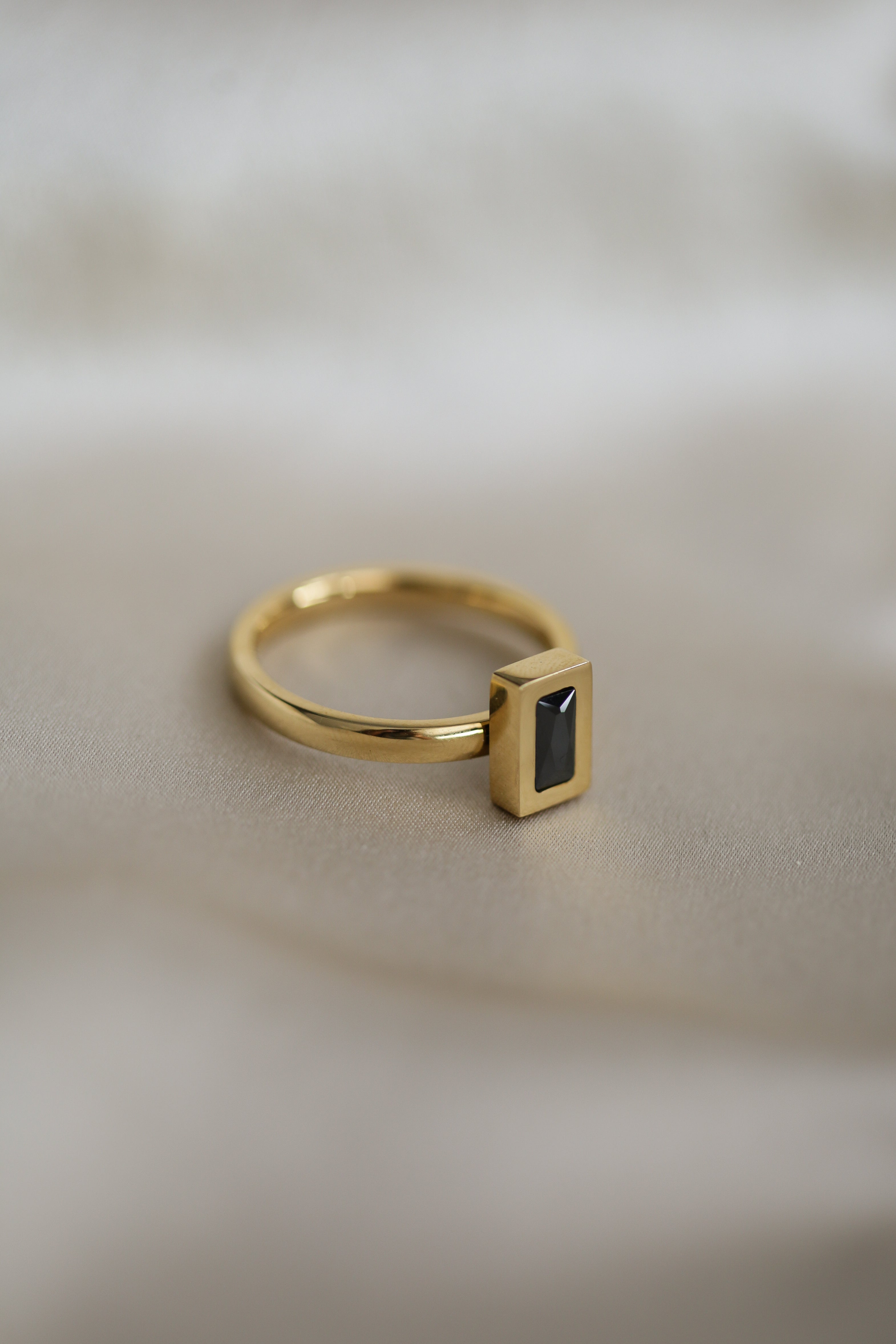 Zita Ring