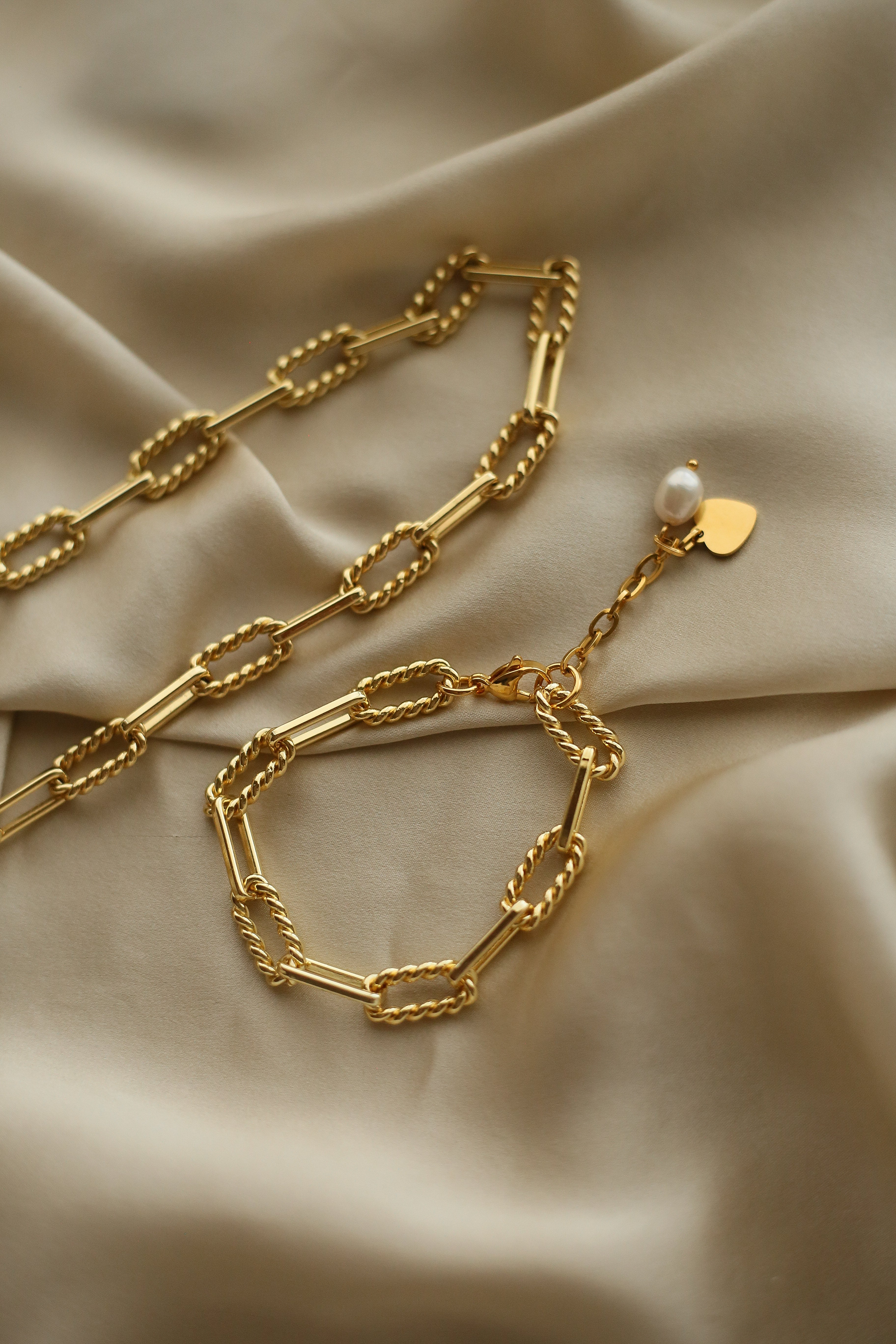 Aimee Necklace - Boutique Minimaliste has waterproof, durable, elegant and vintage inspired jewelry