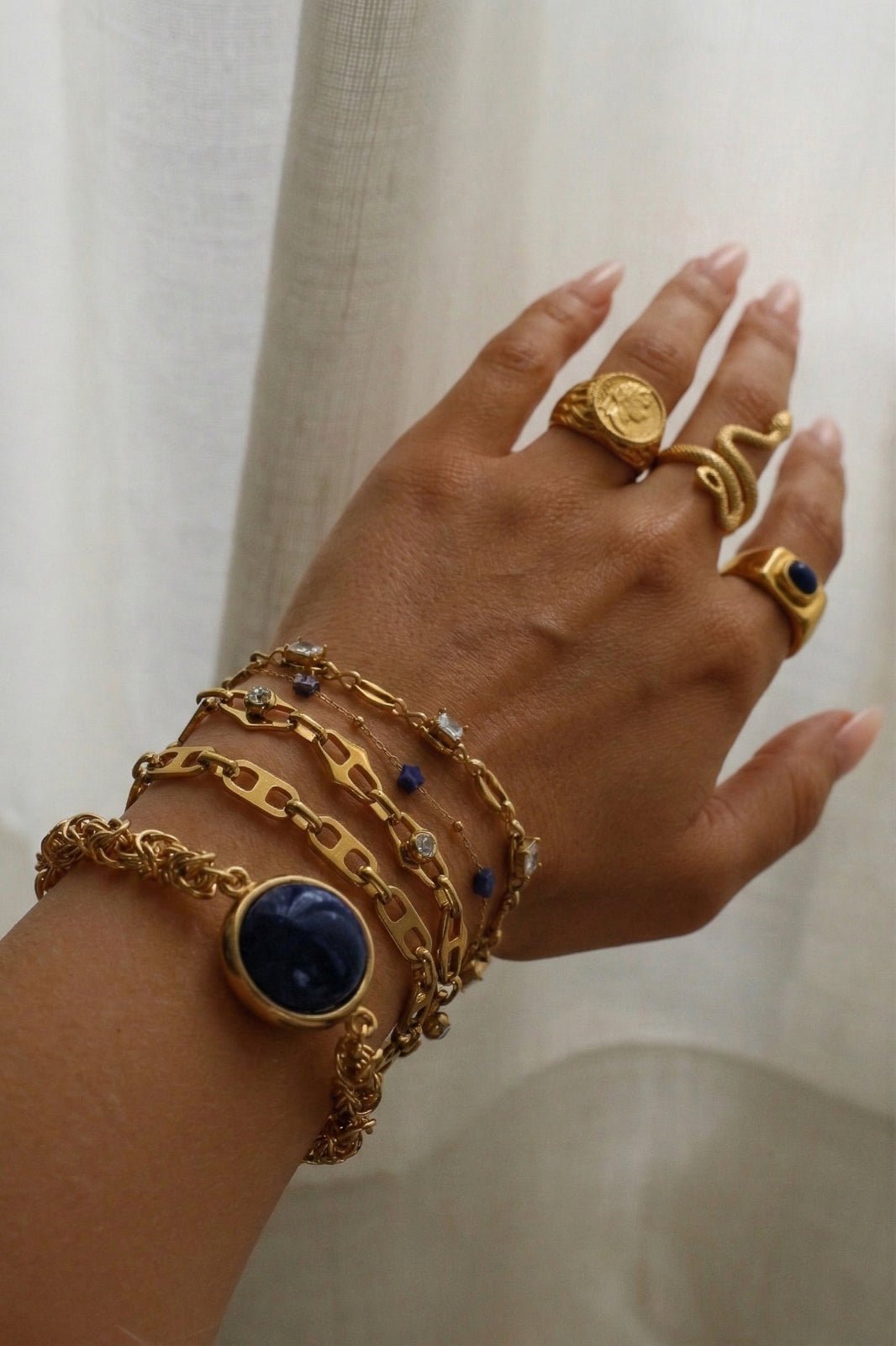 Amara (vintage) Bracelet - has waterproof, durable, elegant and vintage inspired jewelry
