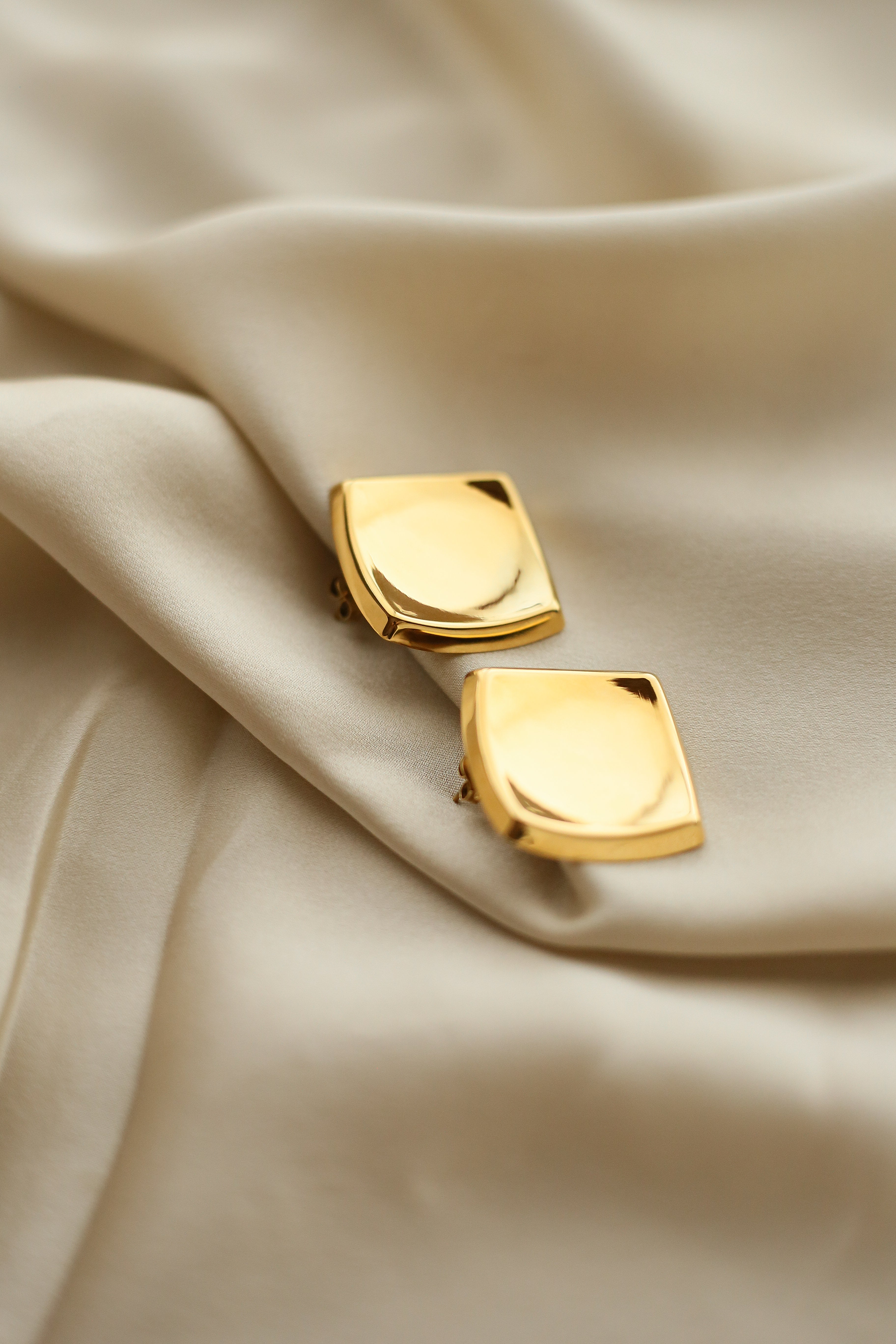 Anaïs Statement Earrings - Boutique Minimaliste has waterproof, durable, elegant and vintage inspired jewelry