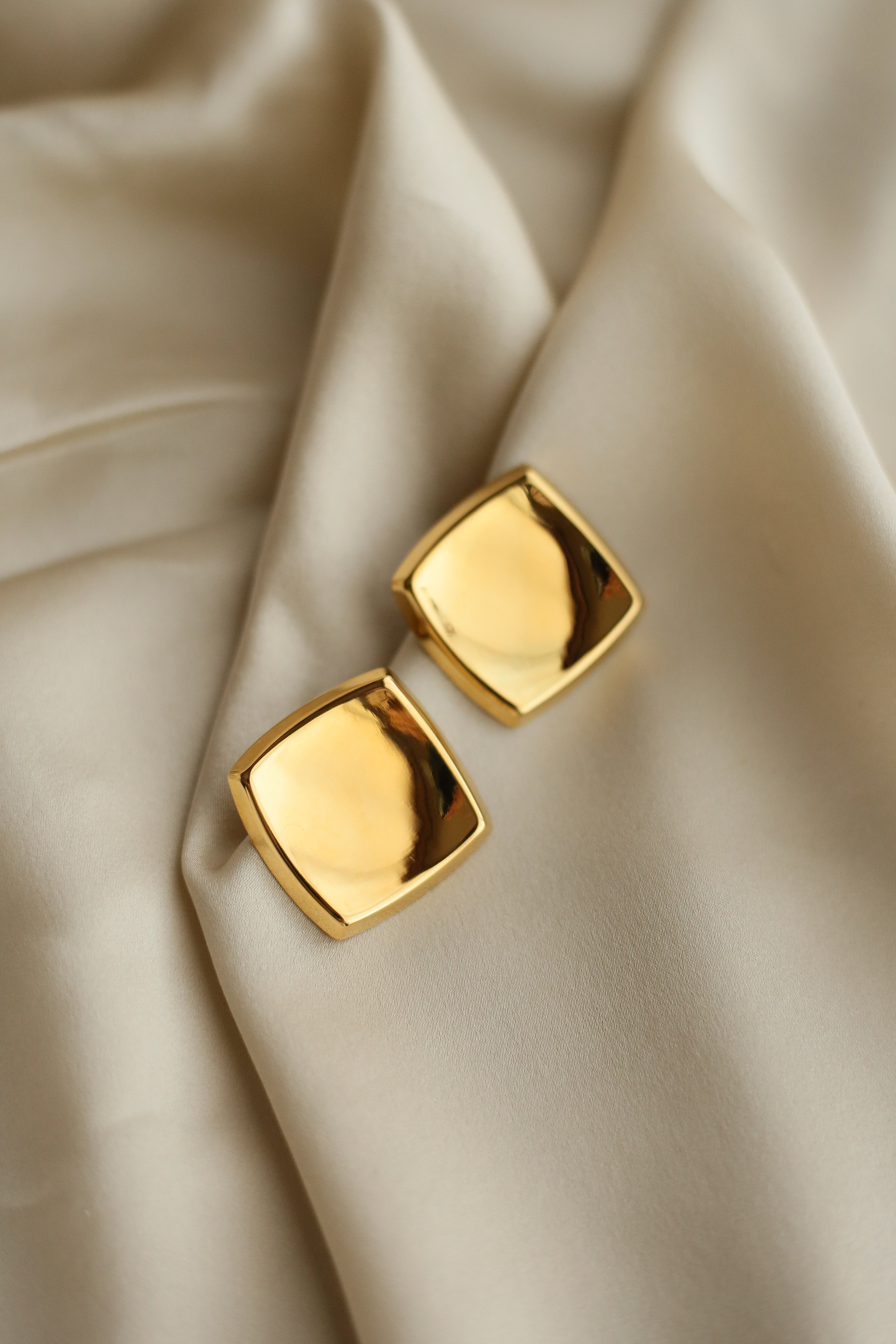 Anaïs Statement Earrings - Boutique Minimaliste has waterproof, durable, elegant and vintage inspired jewelry