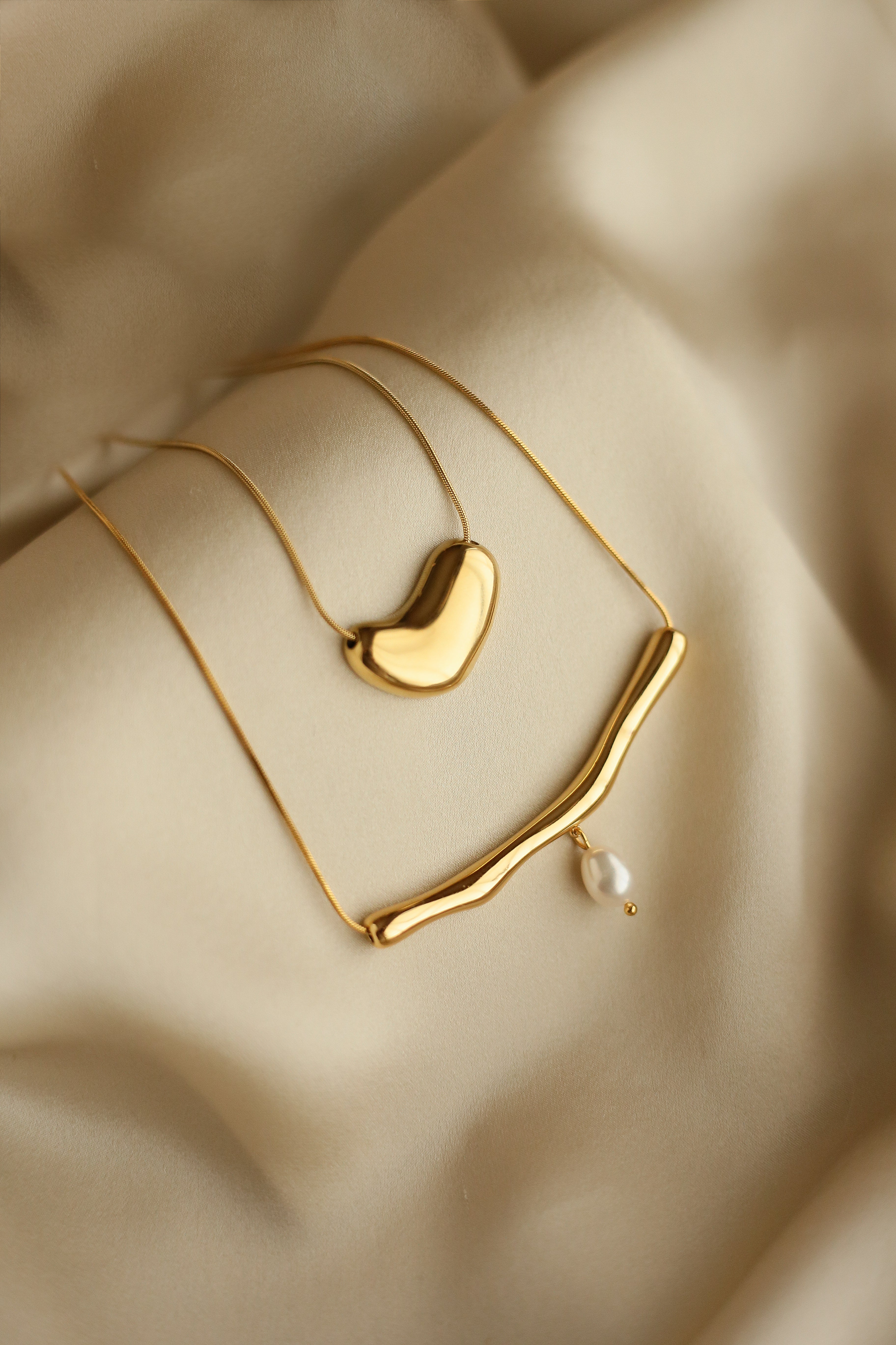 Andrea Necklace - Boutique Minimaliste has waterproof, durable, elegant and vintage inspired jewelry