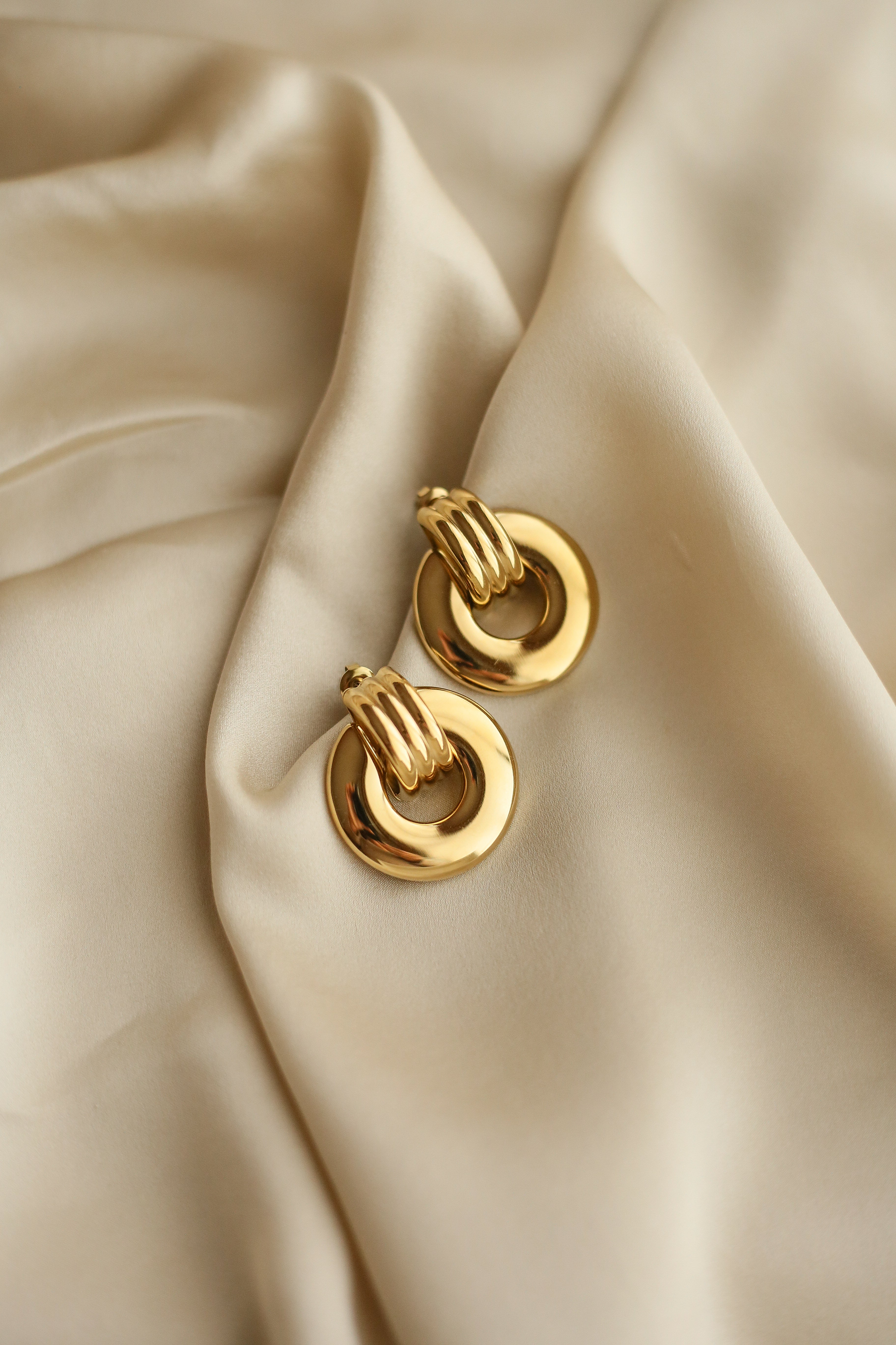 Anne Statement Earrings - Boutique Minimaliste has waterproof, durable, elegant and vintage inspired jewelry