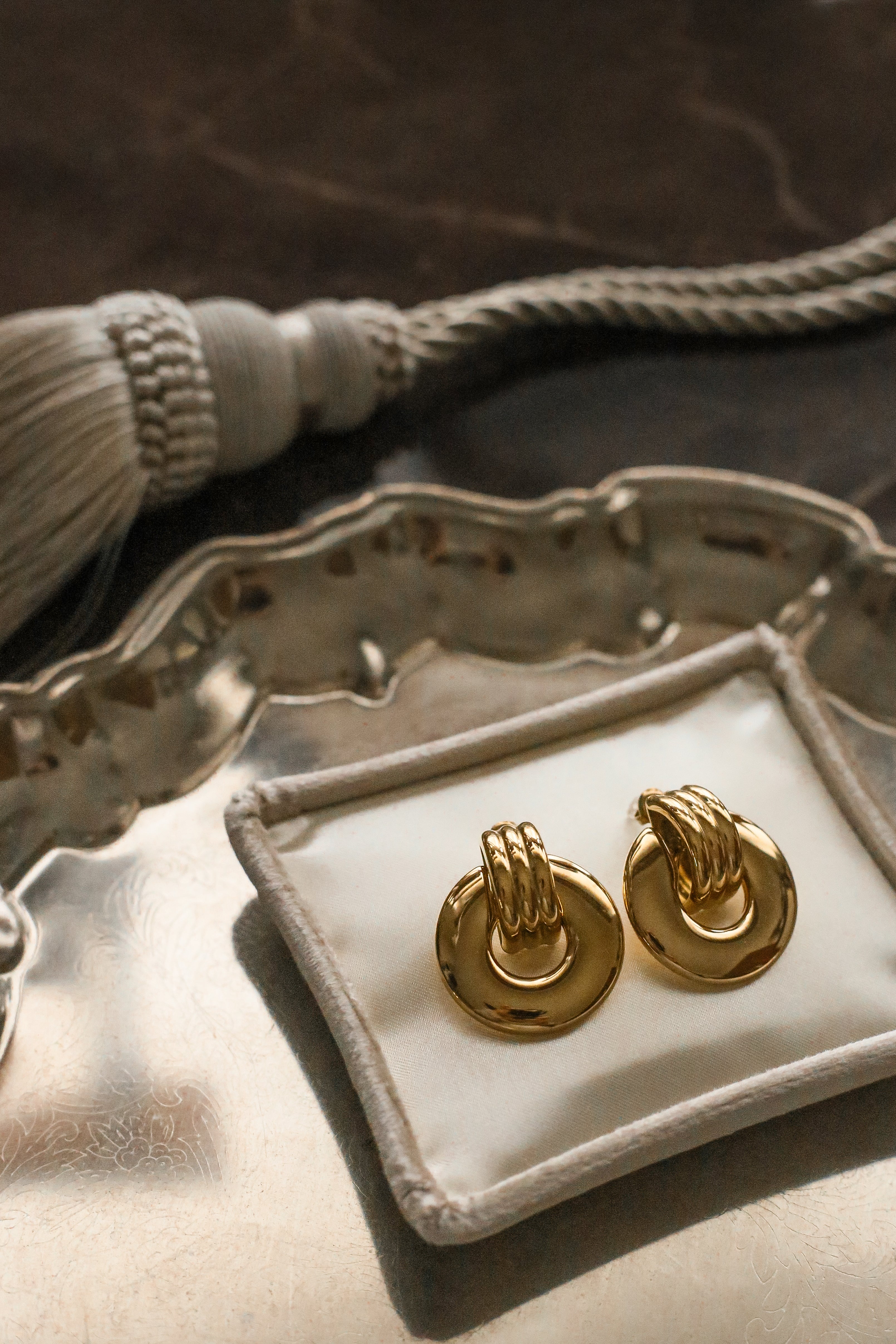 Anne Statement Earrings - Boutique Minimaliste has waterproof, durable, elegant and vintage inspired jewelry