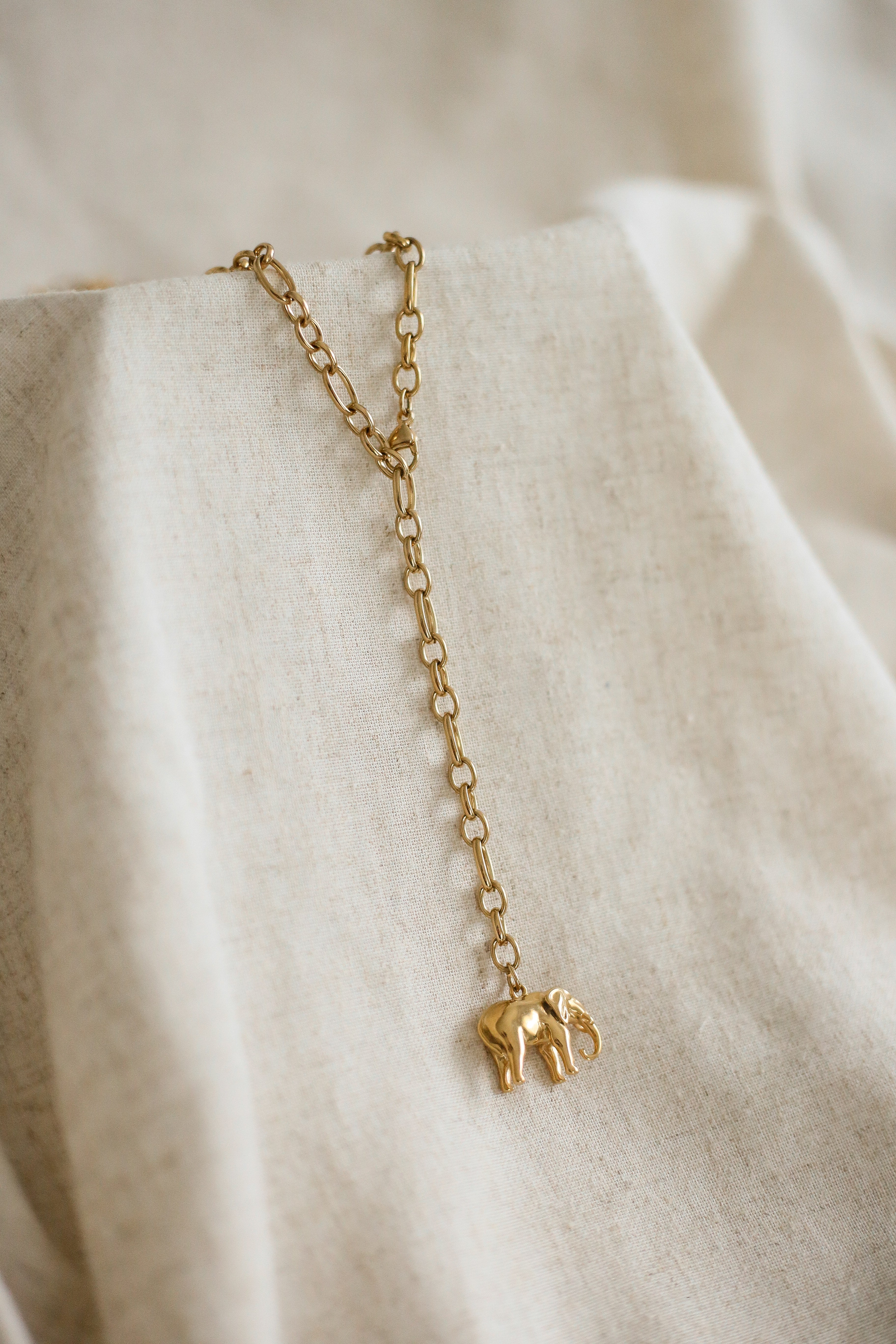 Aurette Lariat Necklace - has waterproof, durable, elegant and vintage inspired jewelry