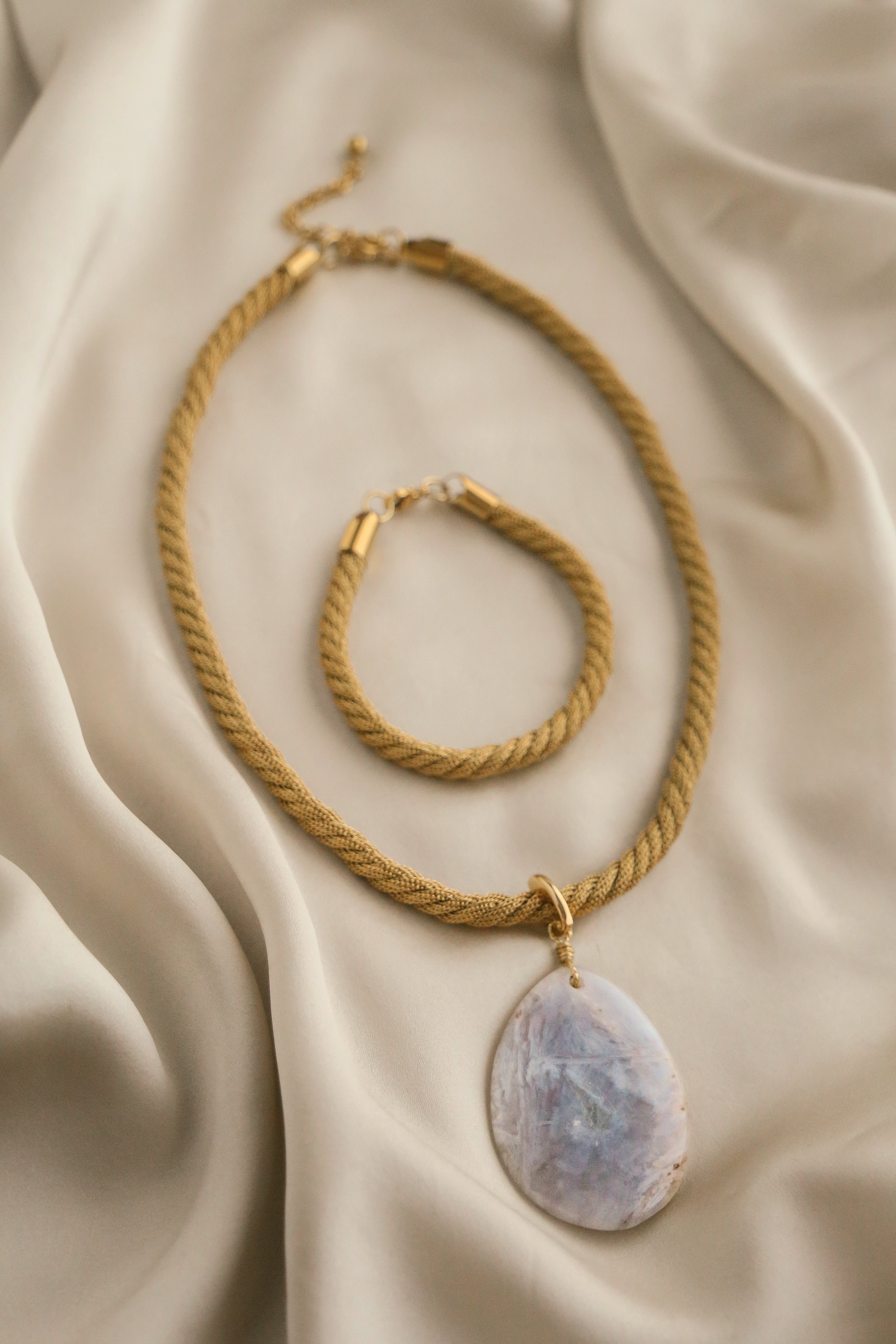 Bambi Set - Boutique Minimaliste has waterproof, durable, elegant and vintage inspired jewelry