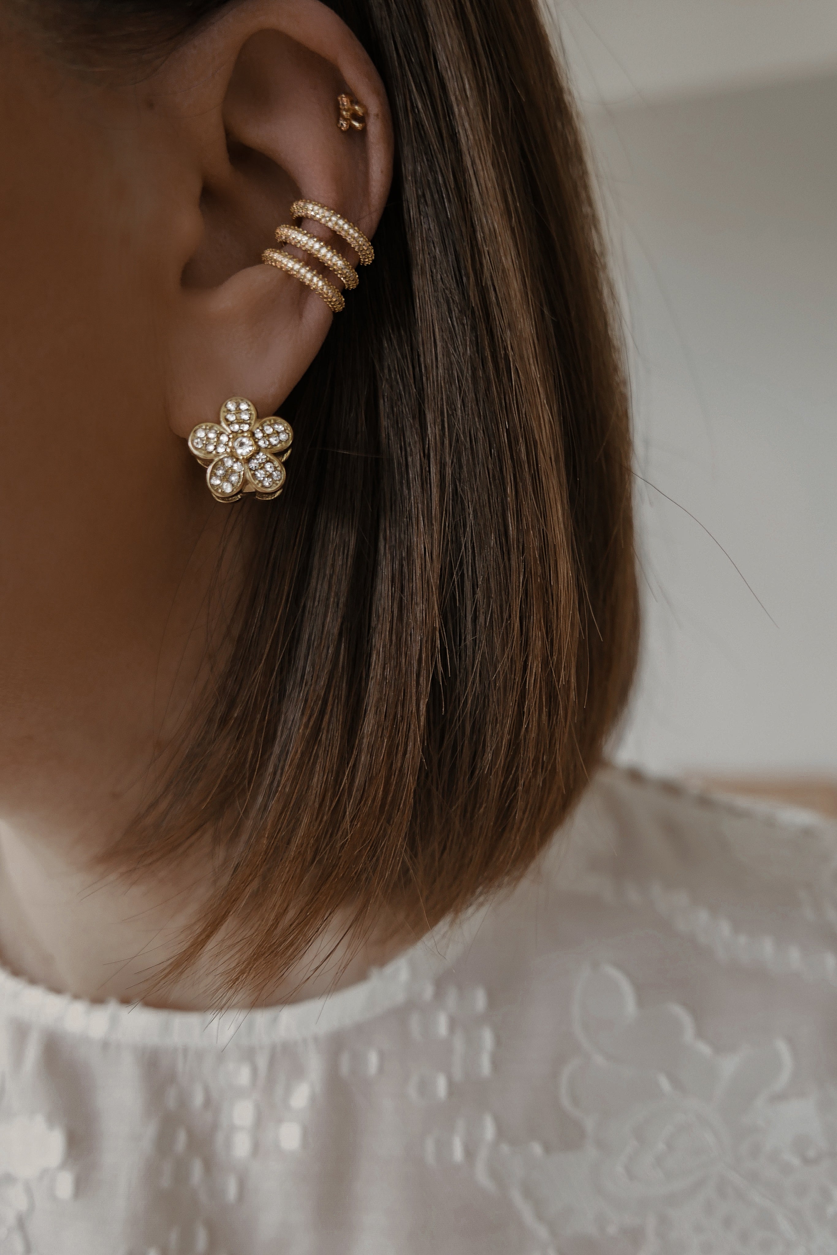 Beau Huggies - Boutique Minimaliste has waterproof, durable, elegant and vintage inspired jewelry
