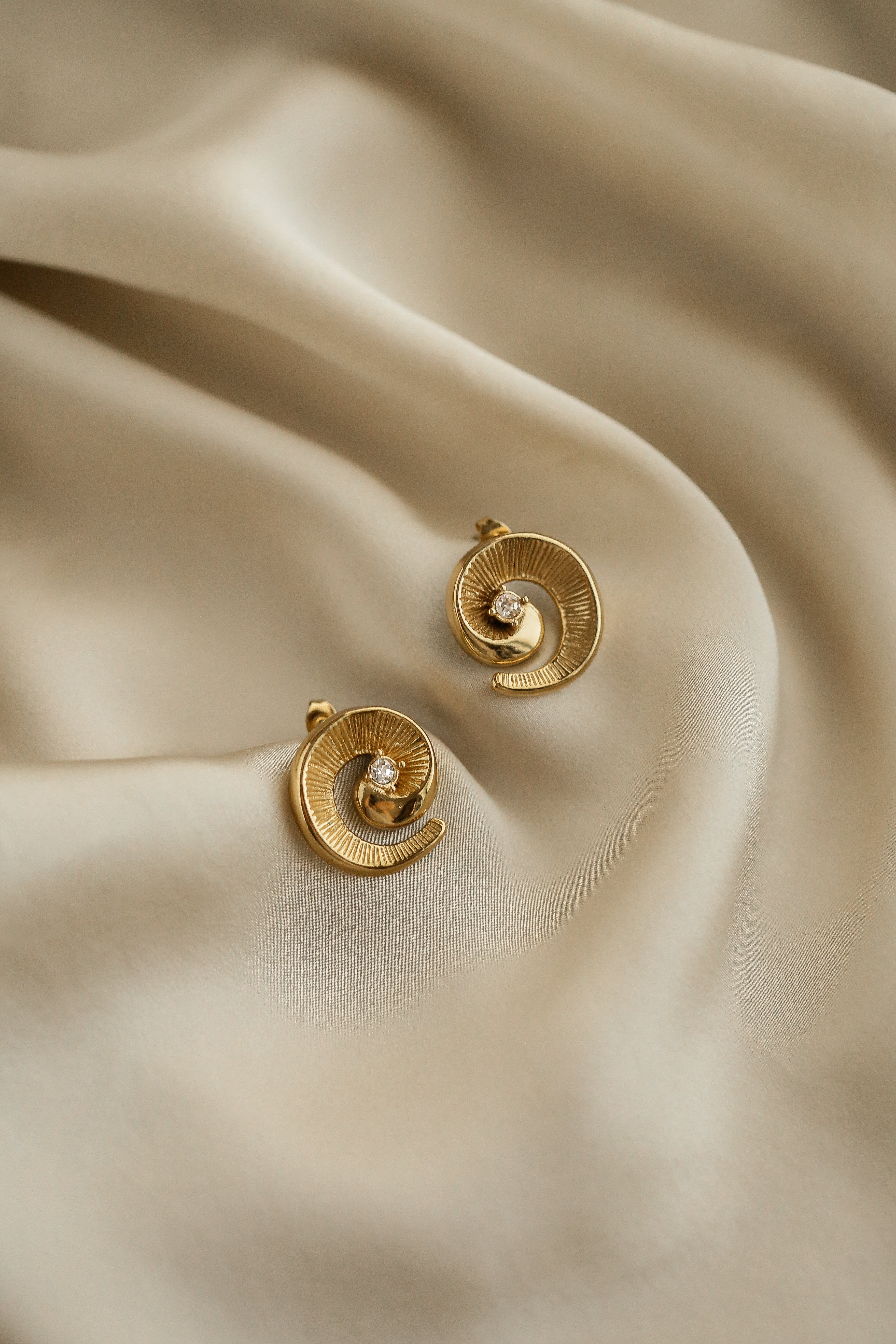 Belén Earrings - Boutique Minimaliste has waterproof, durable, elegant and vintage inspired jewelry