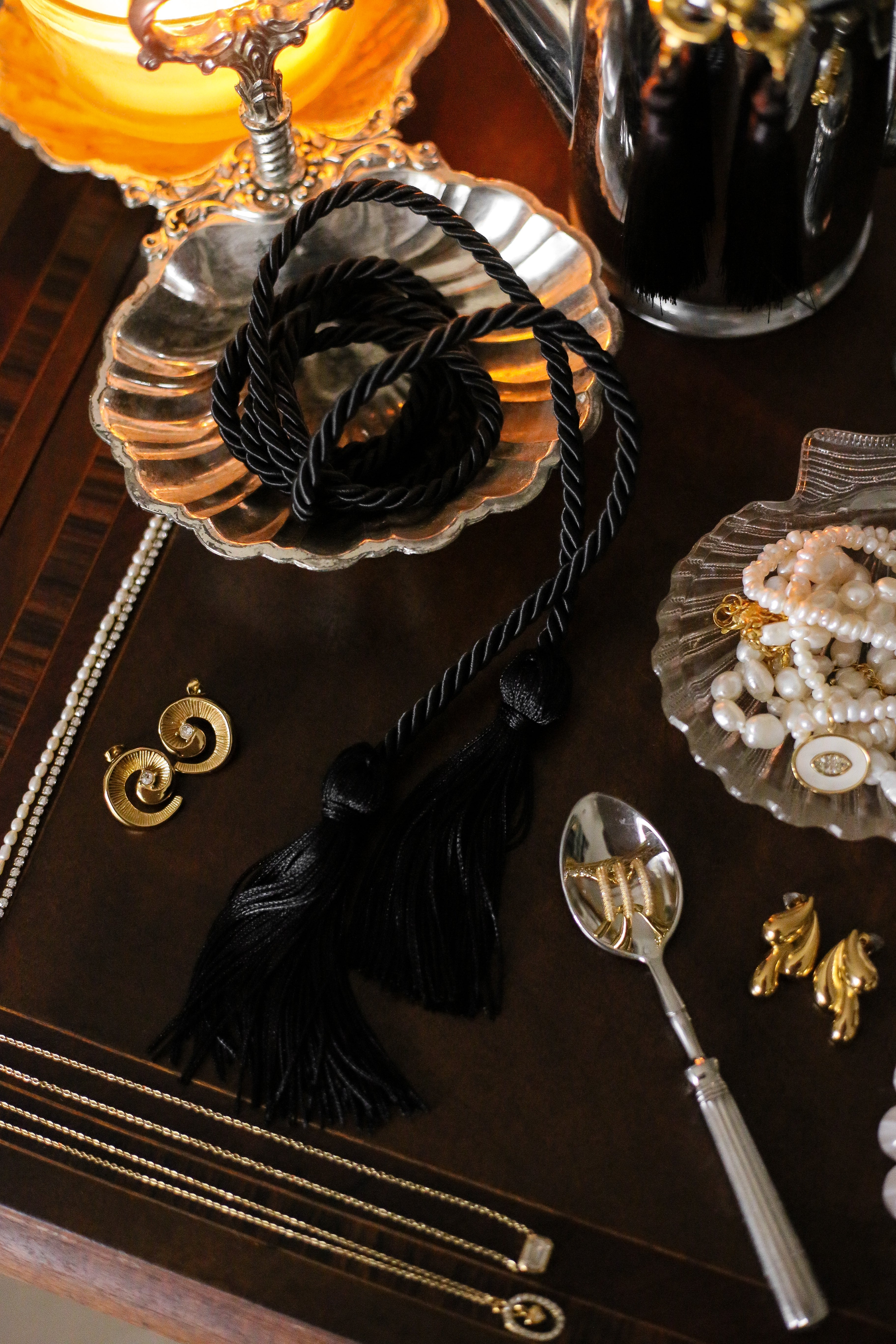 Belén Earrings - Boutique Minimaliste has waterproof, durable, elegant and vintage inspired jewelry