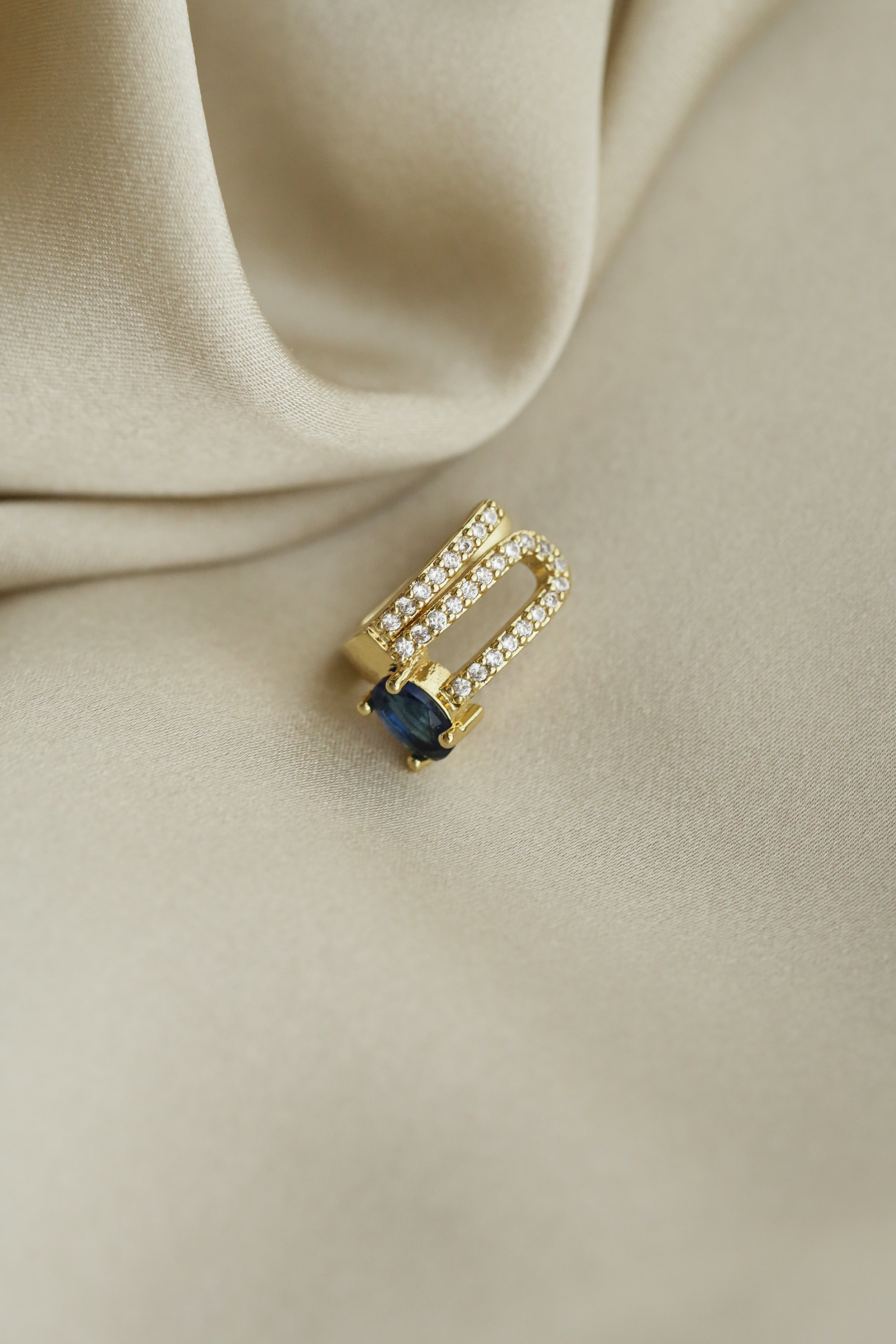 Belgravia Ear Cuff - Boutique Minimaliste has waterproof, durable, elegant and vintage inspired jewelry