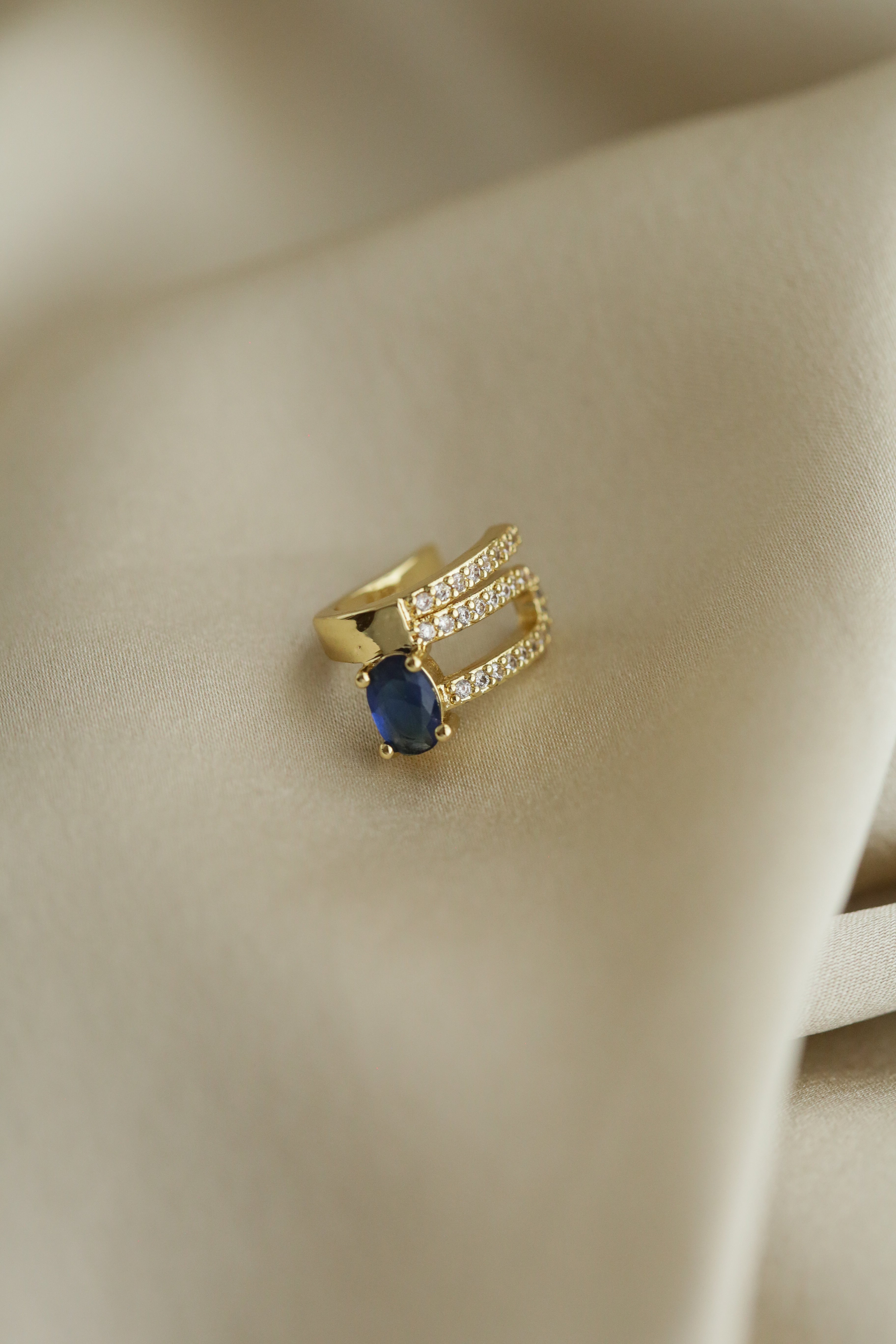 Belgravia Ear Cuff - Boutique Minimaliste has waterproof, durable, elegant and vintage inspired jewelry