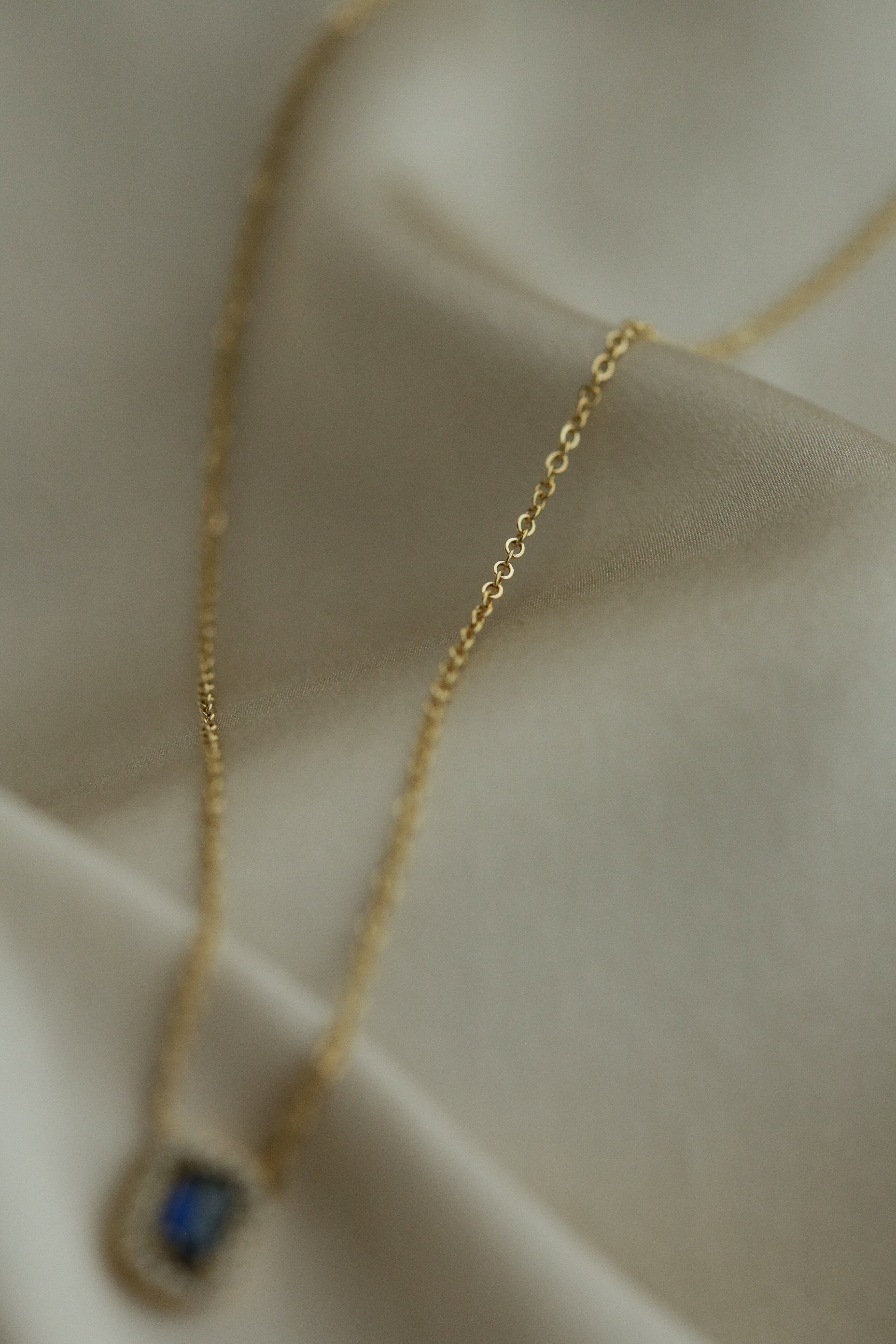 Belgravia Necklace - Boutique Minimaliste has waterproof, durable, elegant and vintage inspired jewelry