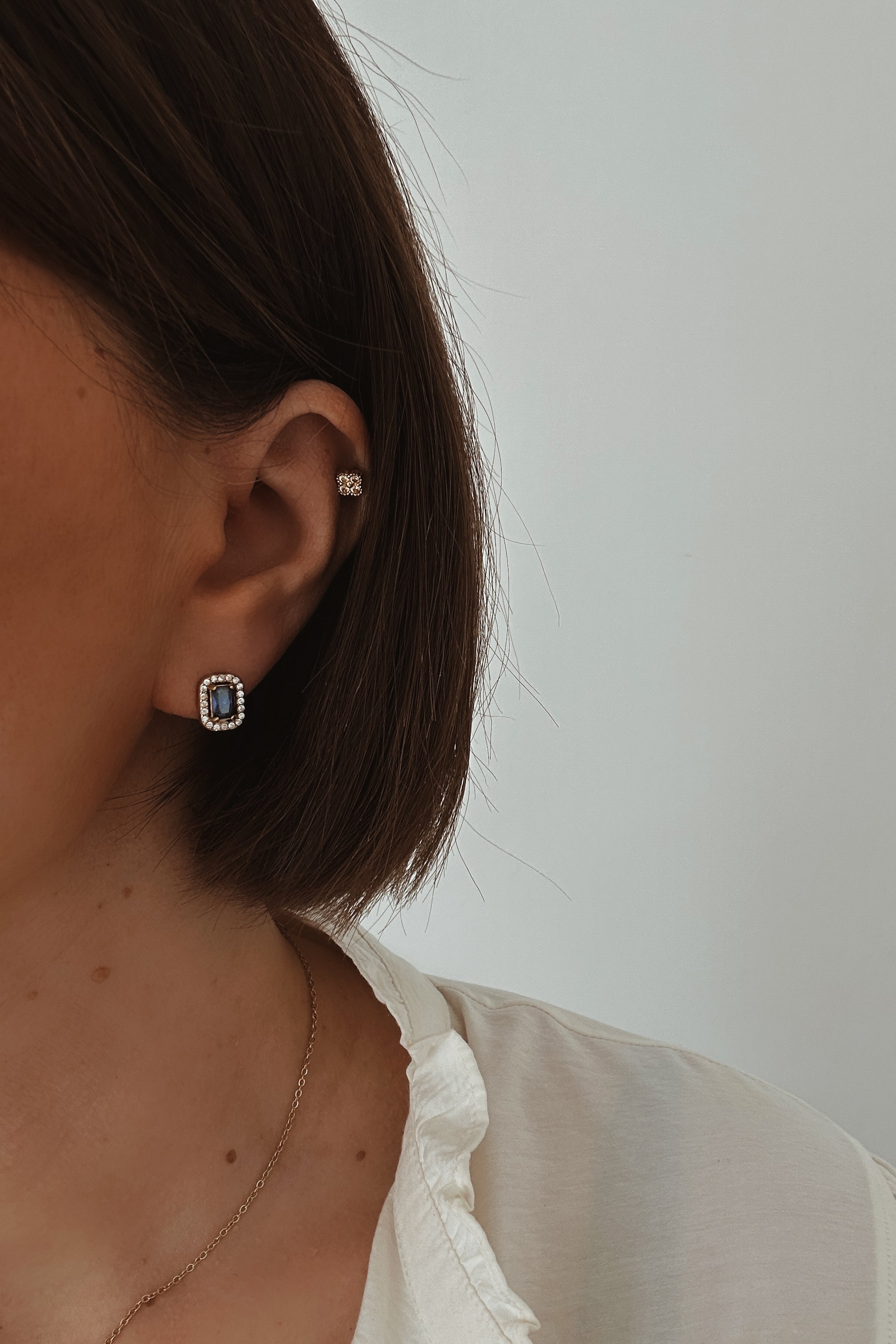 Belgravia Studs - Boutique Minimaliste has waterproof, durable, elegant and vintage inspired jewelry