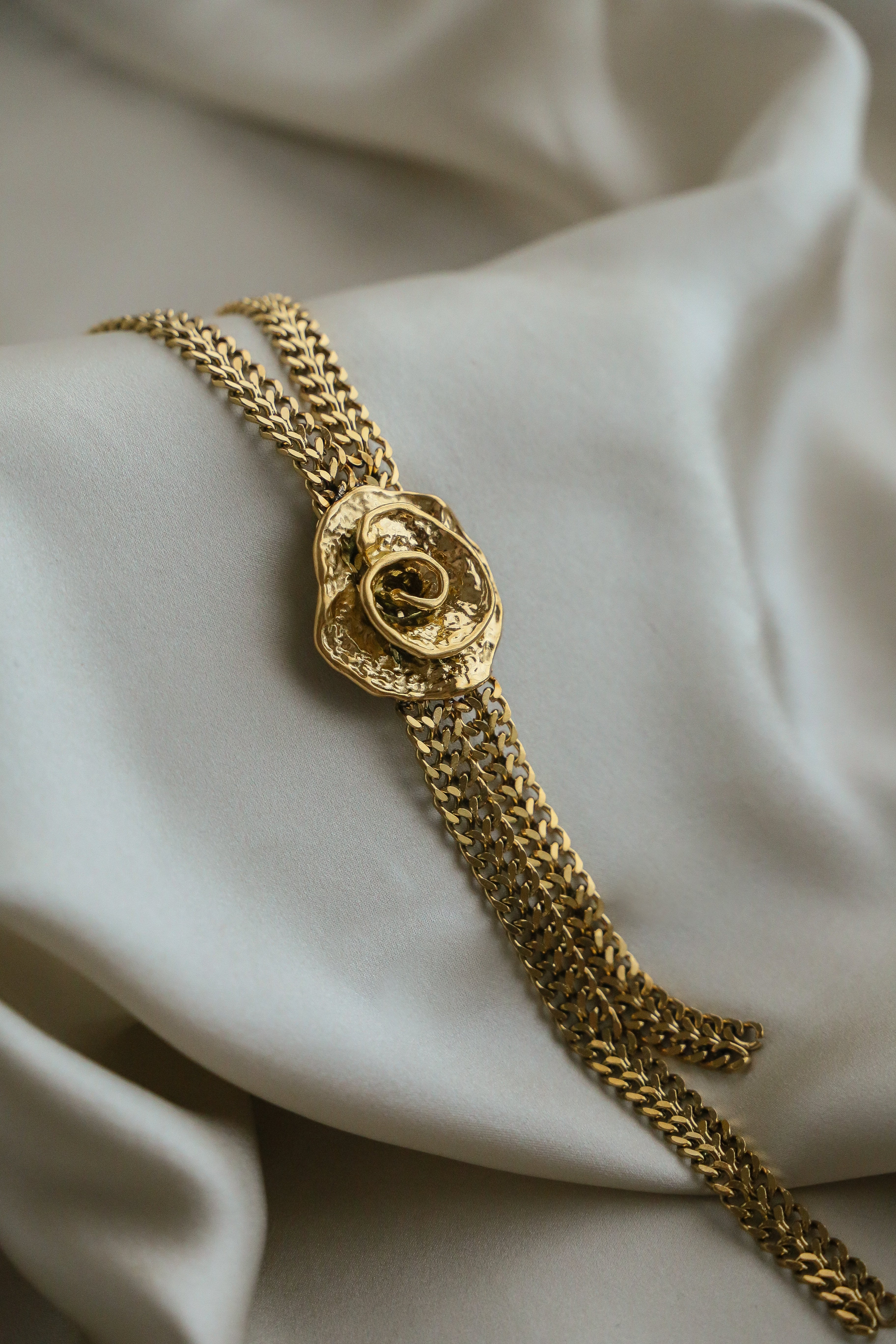 Beth Lariat Necklace - Boutique Minimaliste has waterproof, durable, elegant and vintage inspired jewelry