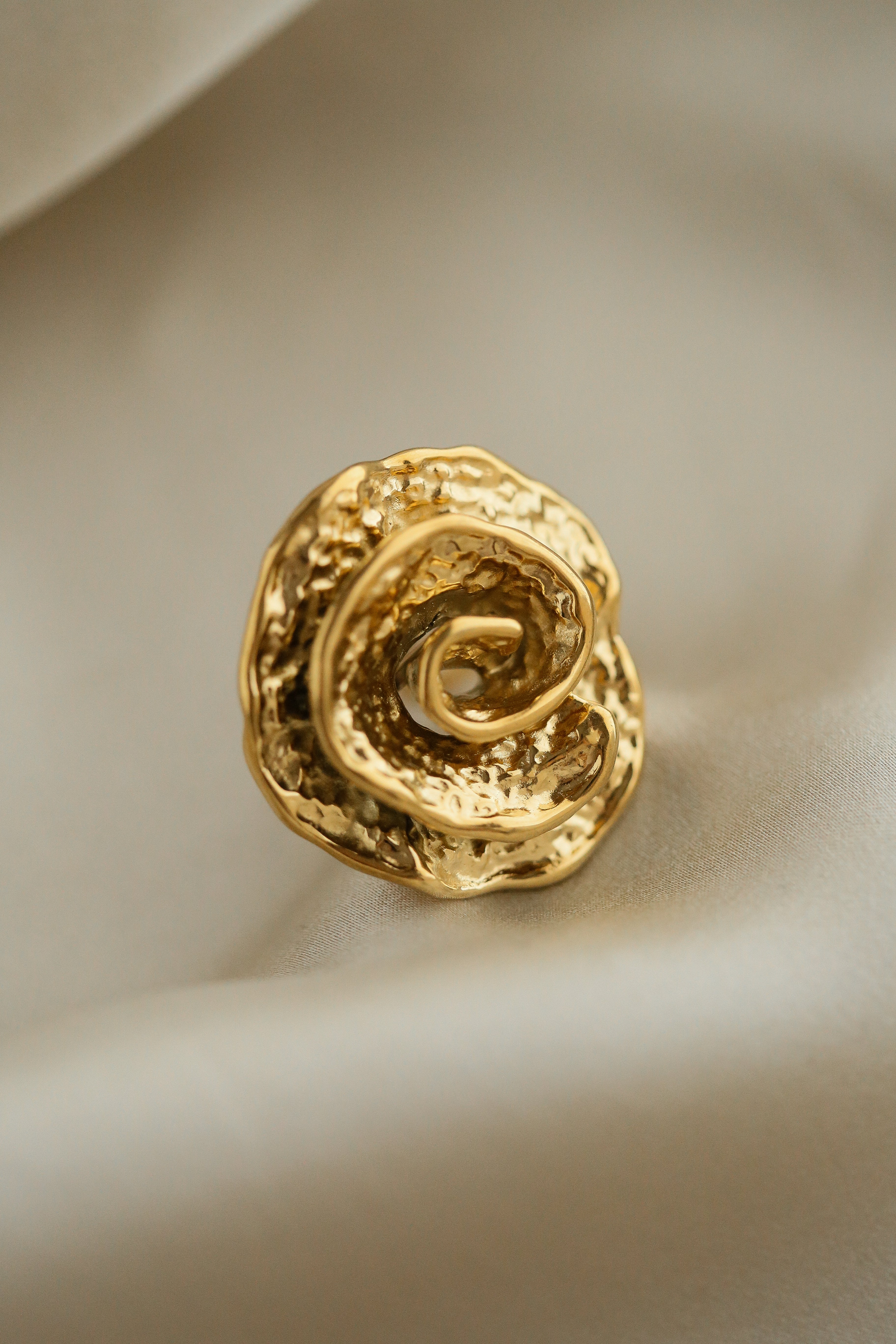Beth Statement Ring - Boutique Minimaliste has waterproof, durable, elegant and vintage inspired jewelry