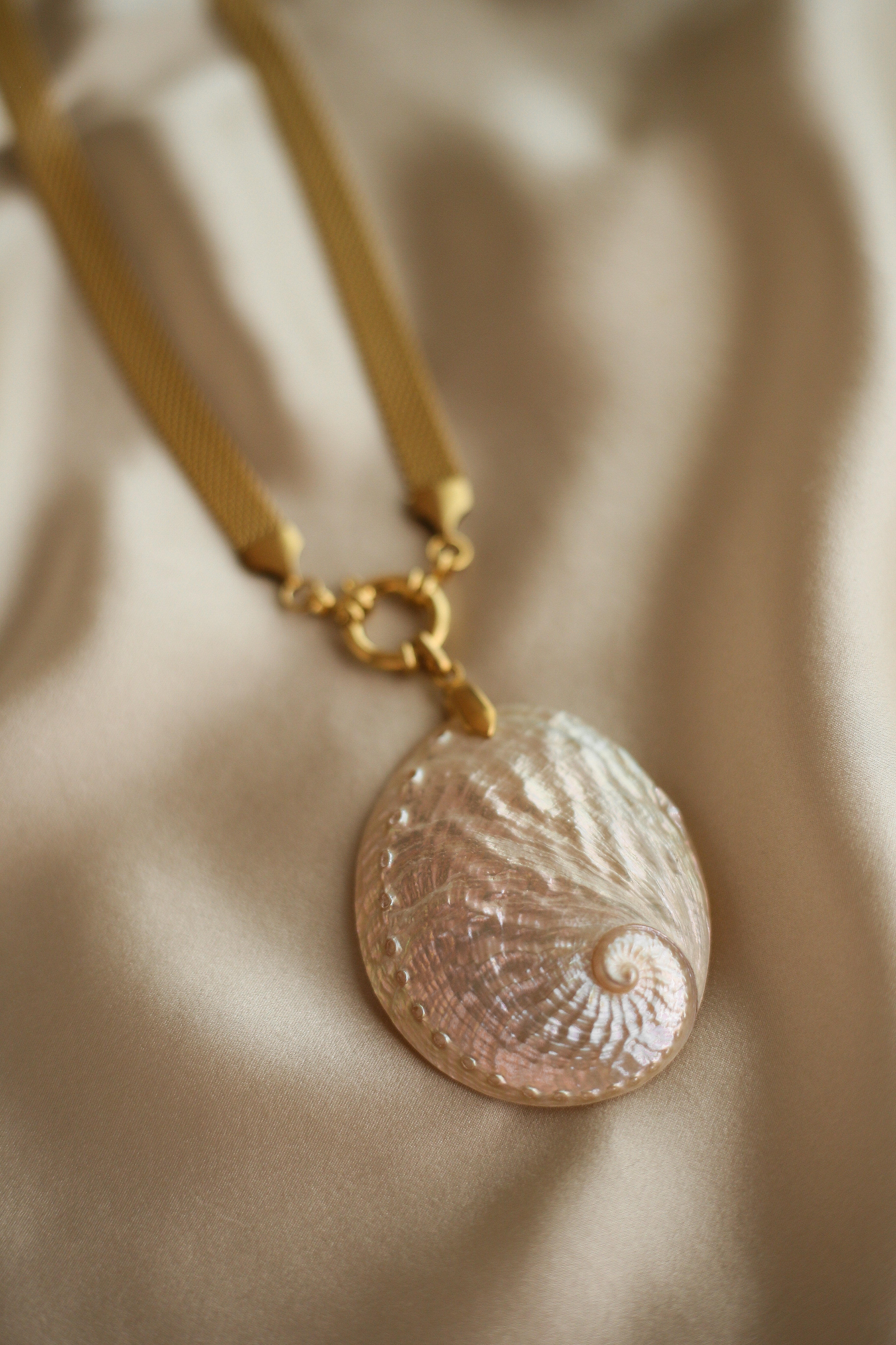 Carina Necklace - has waterproof, durable, elegant and vintage inspired jewelry