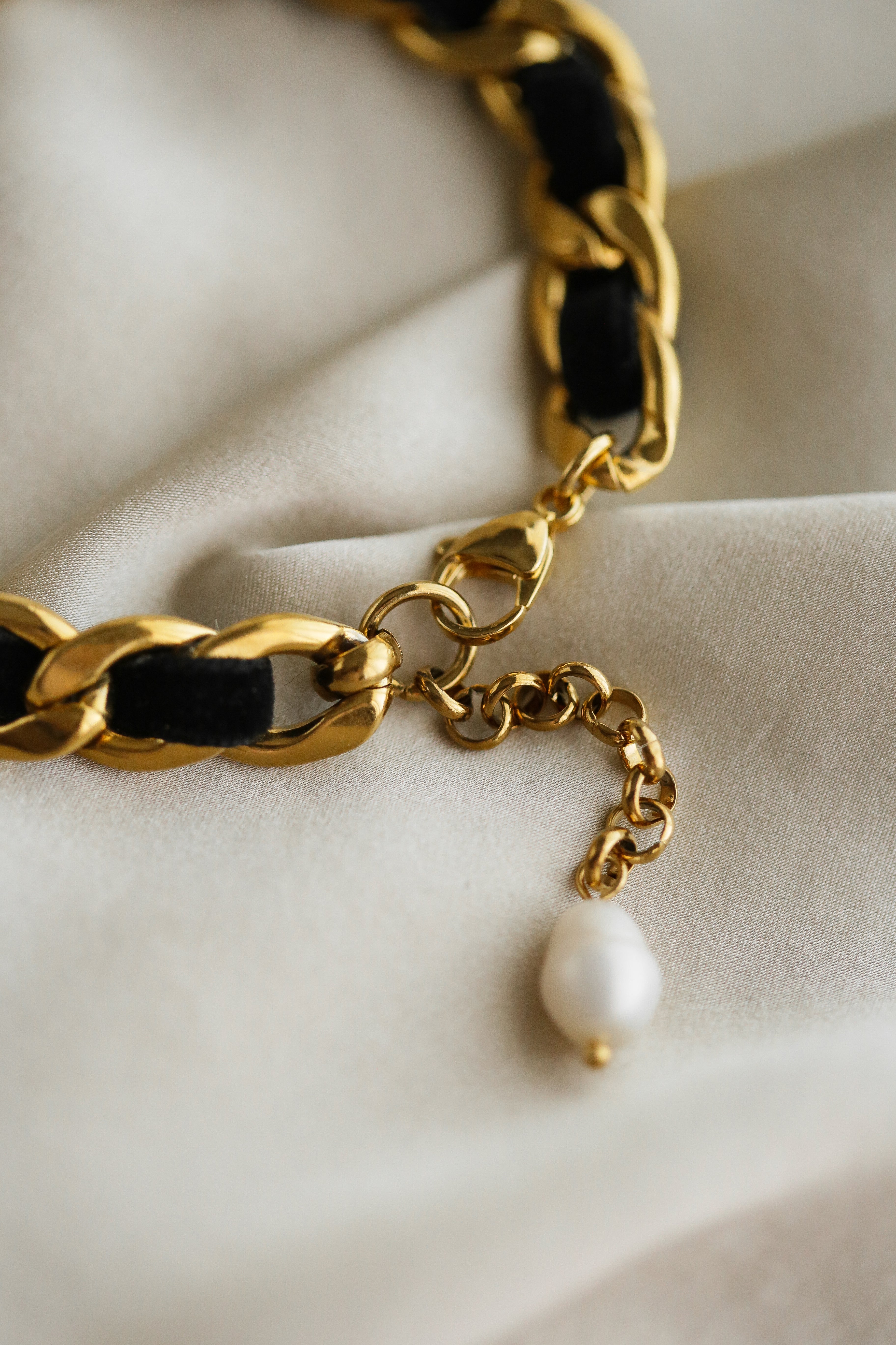 Carol Anklet - Boutique Minimaliste has waterproof, durable, elegant and vintage inspired jewelry