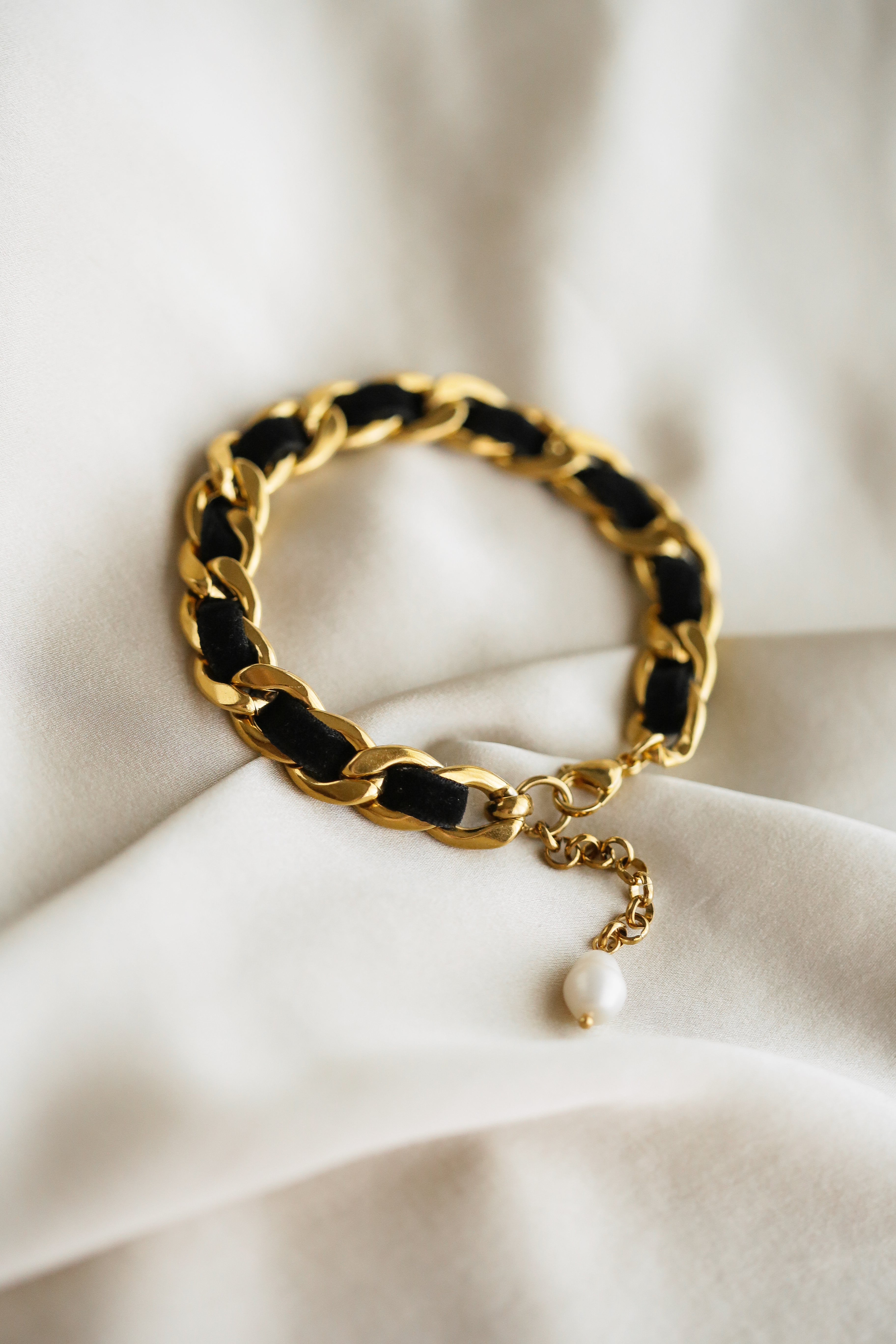 Carol Anklet - Boutique Minimaliste has waterproof, durable, elegant and vintage inspired jewelry