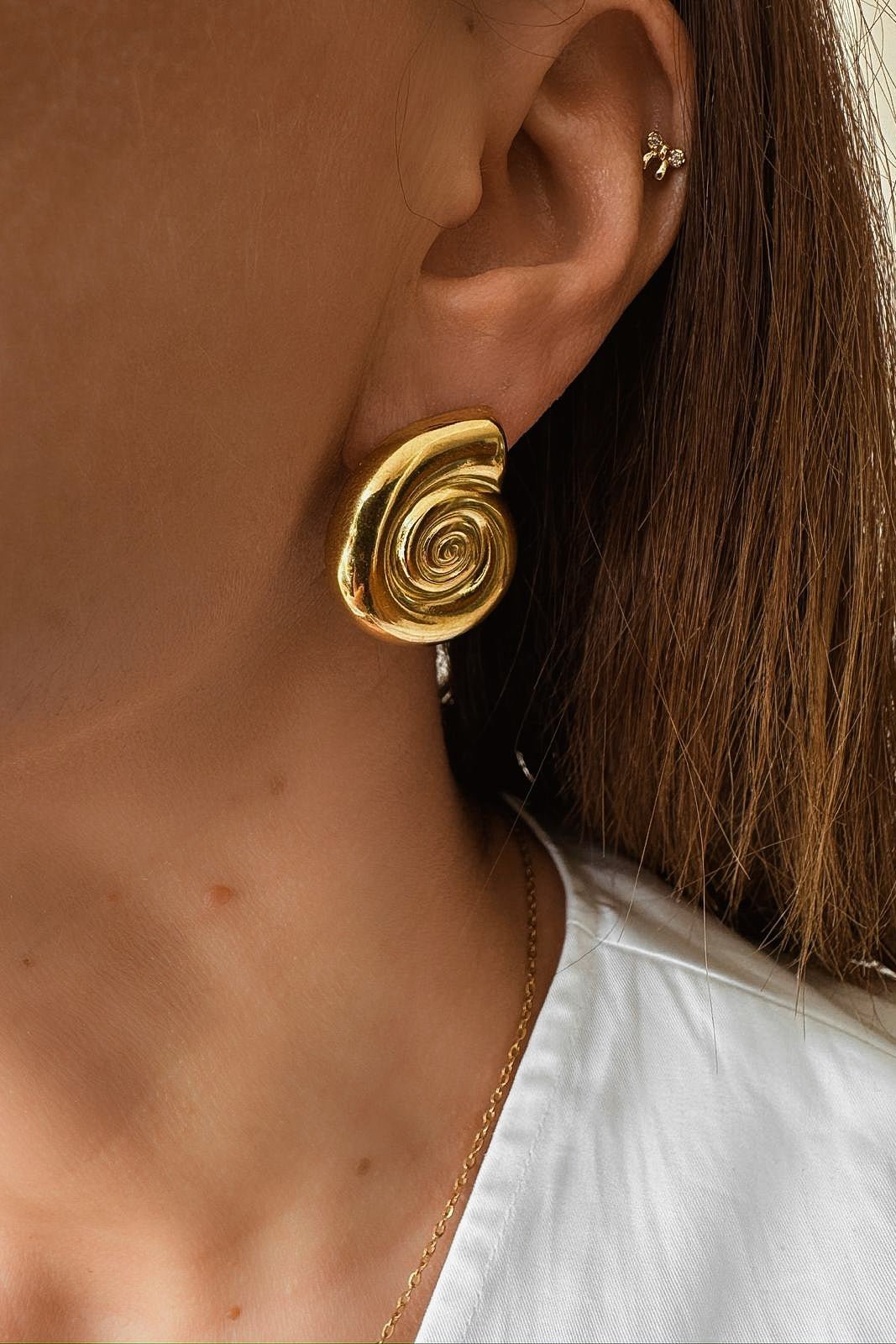 Carrie Earrings - has waterproof, durable, elegant and vintage inspired jewelry