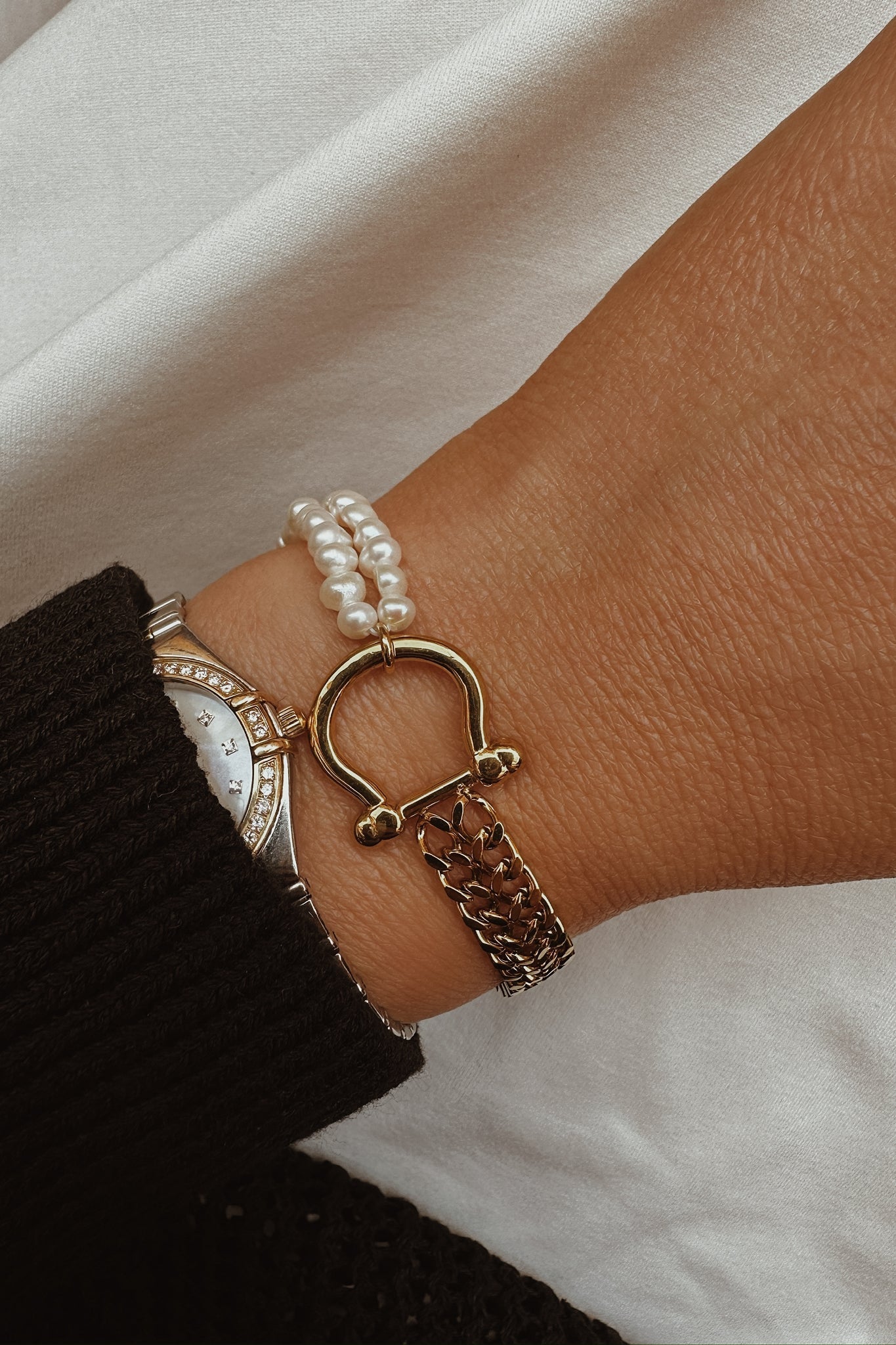 Chain and Pearls Bracelet - Boutique Minimaliste has waterproof, durable, elegant and vintage inspired jewelry