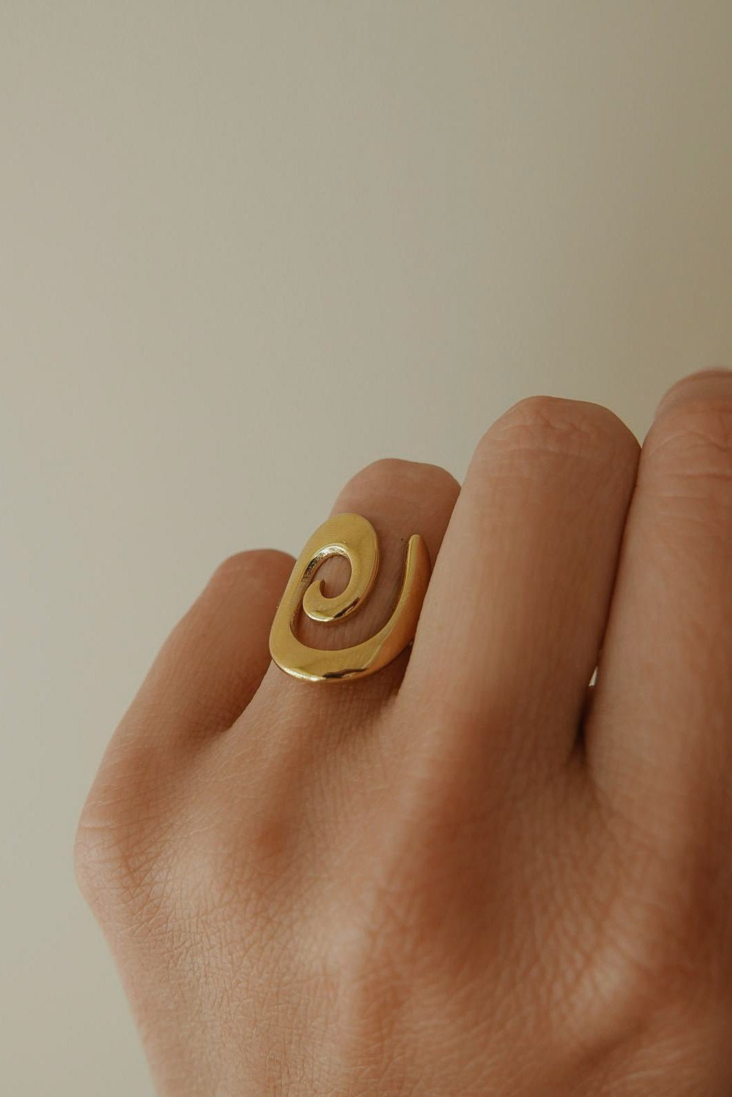 Cinthya Ring - has waterproof, durable, elegant and vintage inspired jewelry