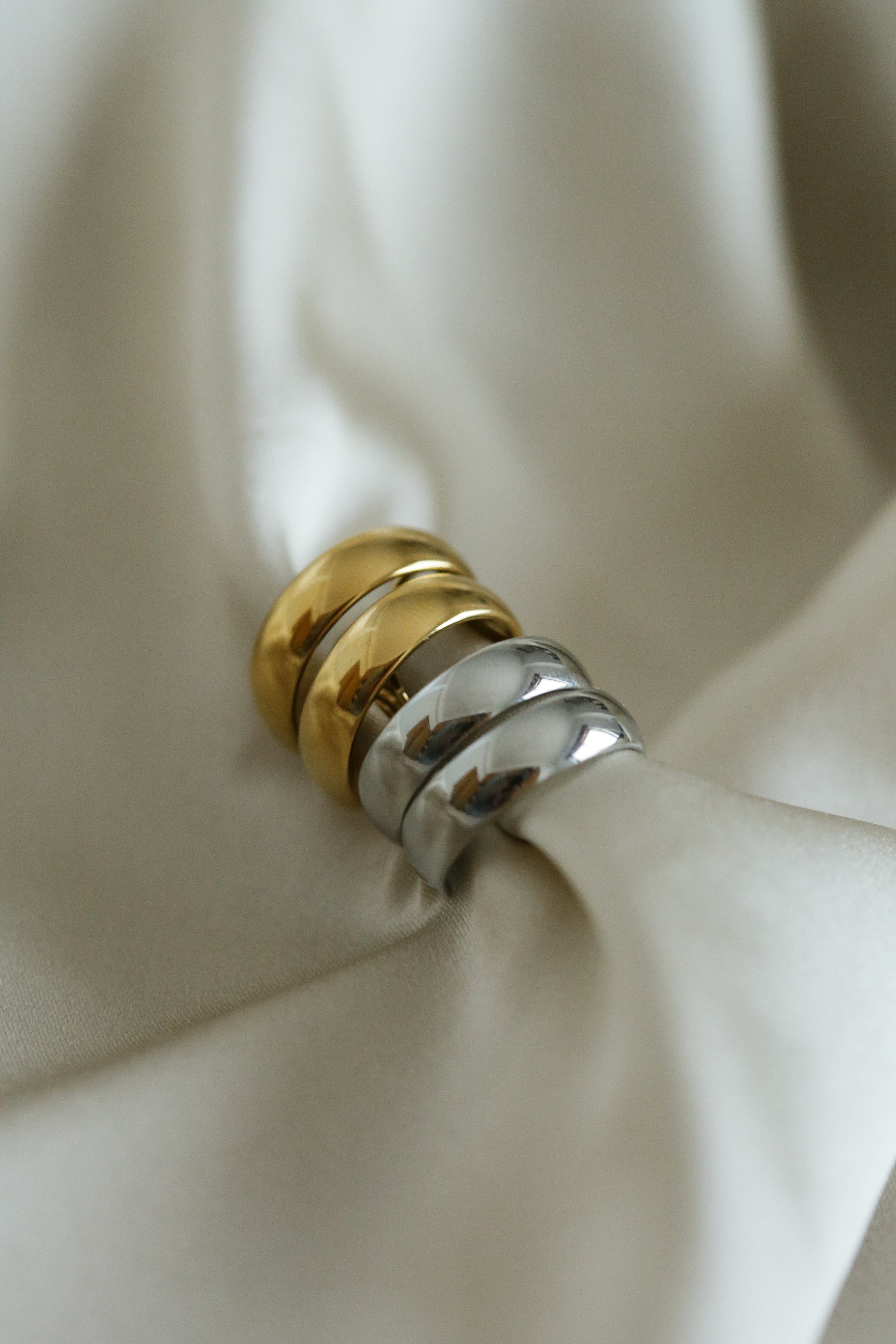 Clip on Minimal Hoops - Boutique Minimaliste has waterproof, durable, elegant and vintage inspired jewelry
