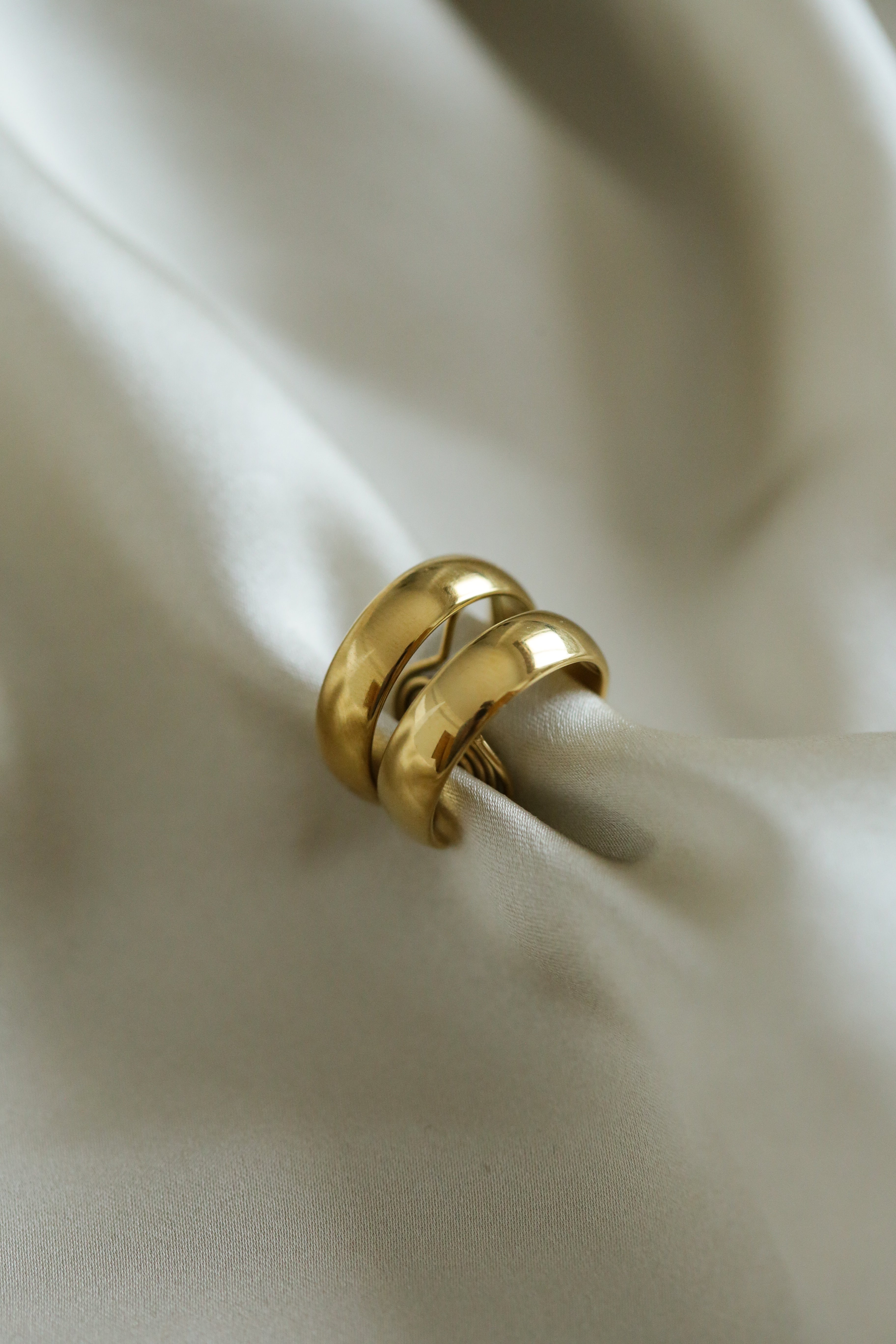 Clip on Minimal Hoops - Boutique Minimaliste has waterproof, durable, elegant and vintage inspired jewelry