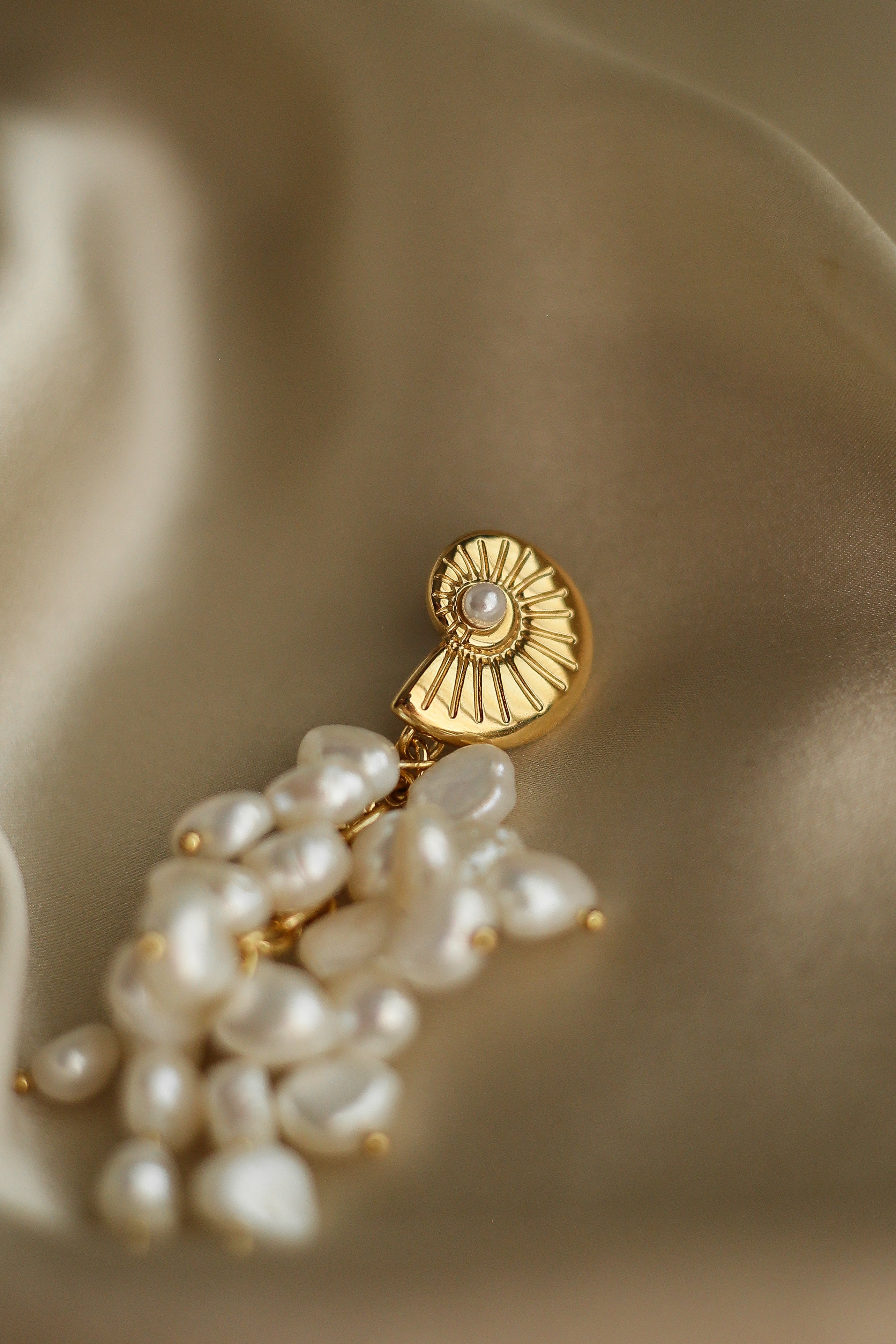 Cora Single Earring - has waterproof, durable, elegant and vintage inspired jewelry