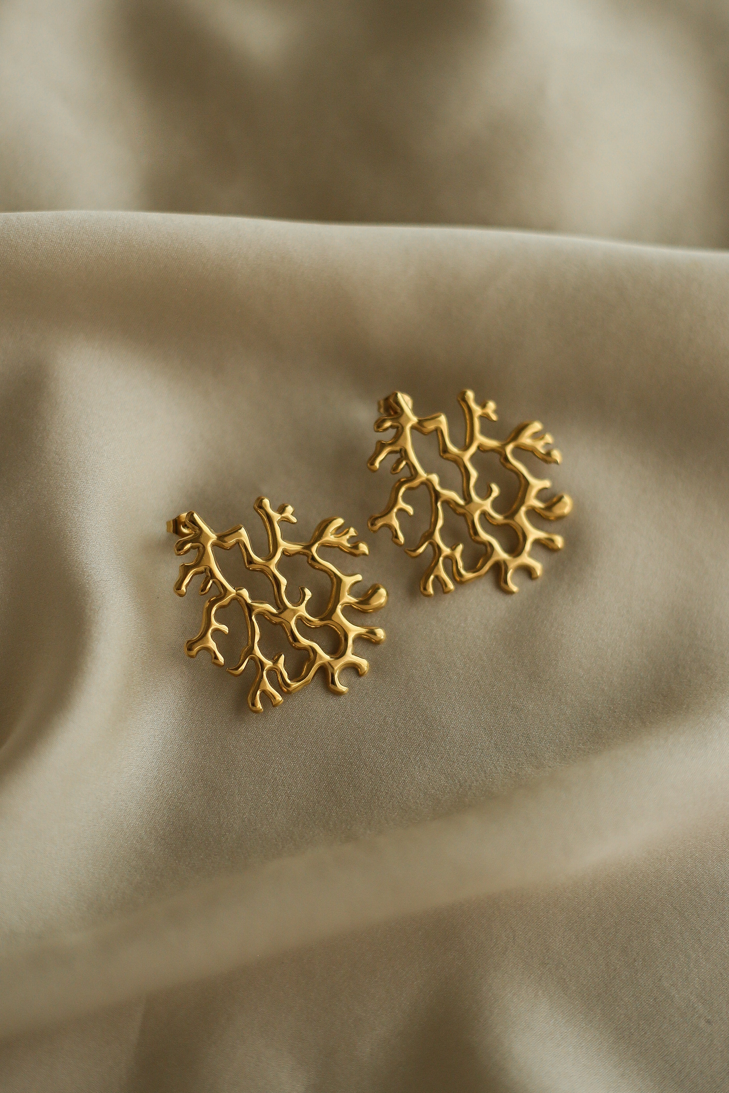 Coralie Earrings - has waterproof, durable, elegant and vintage inspired jewelry