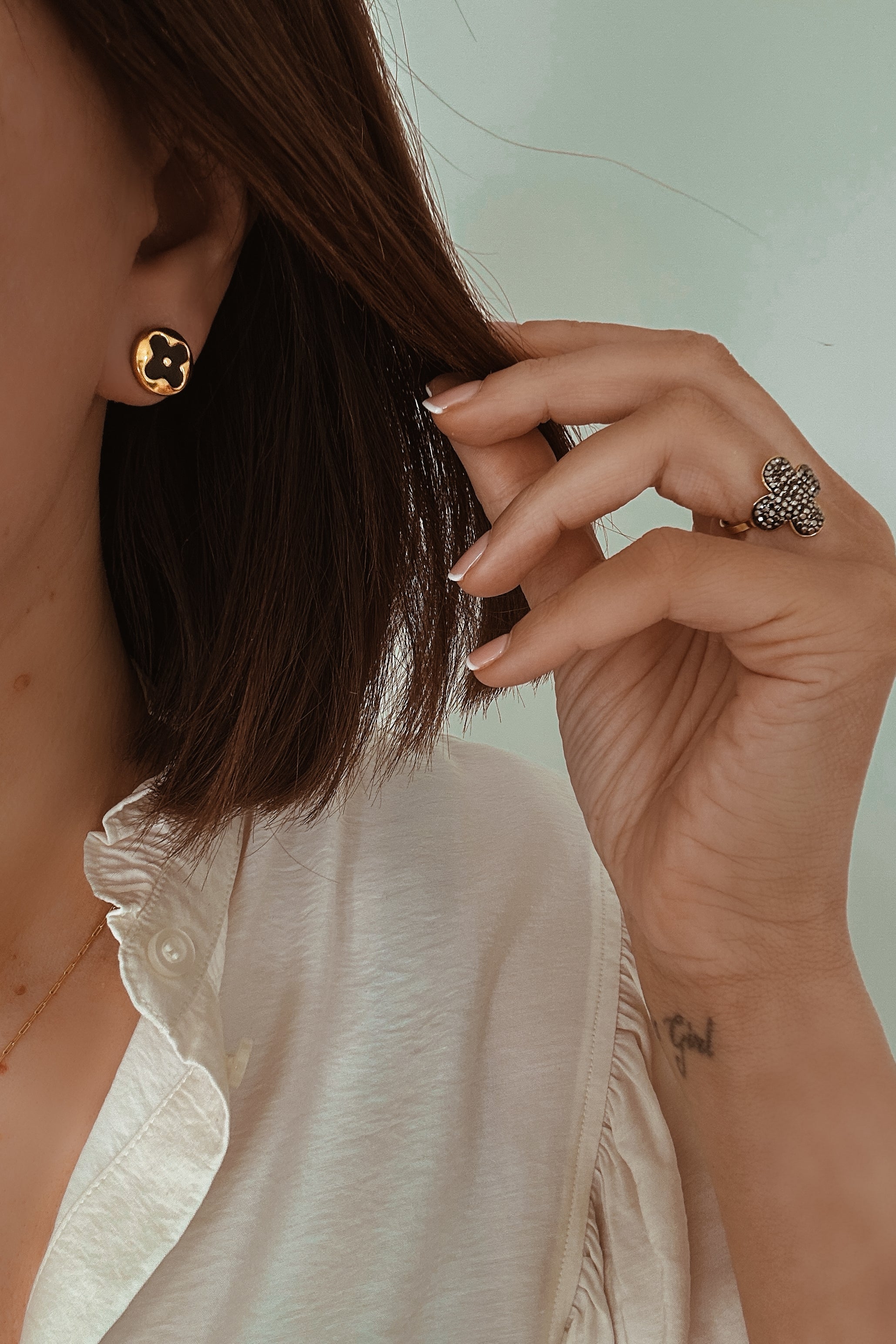 Cubic Zirconia Clover Ring - Boutique Minimaliste has waterproof, durable, elegant and vintage inspired jewelry
