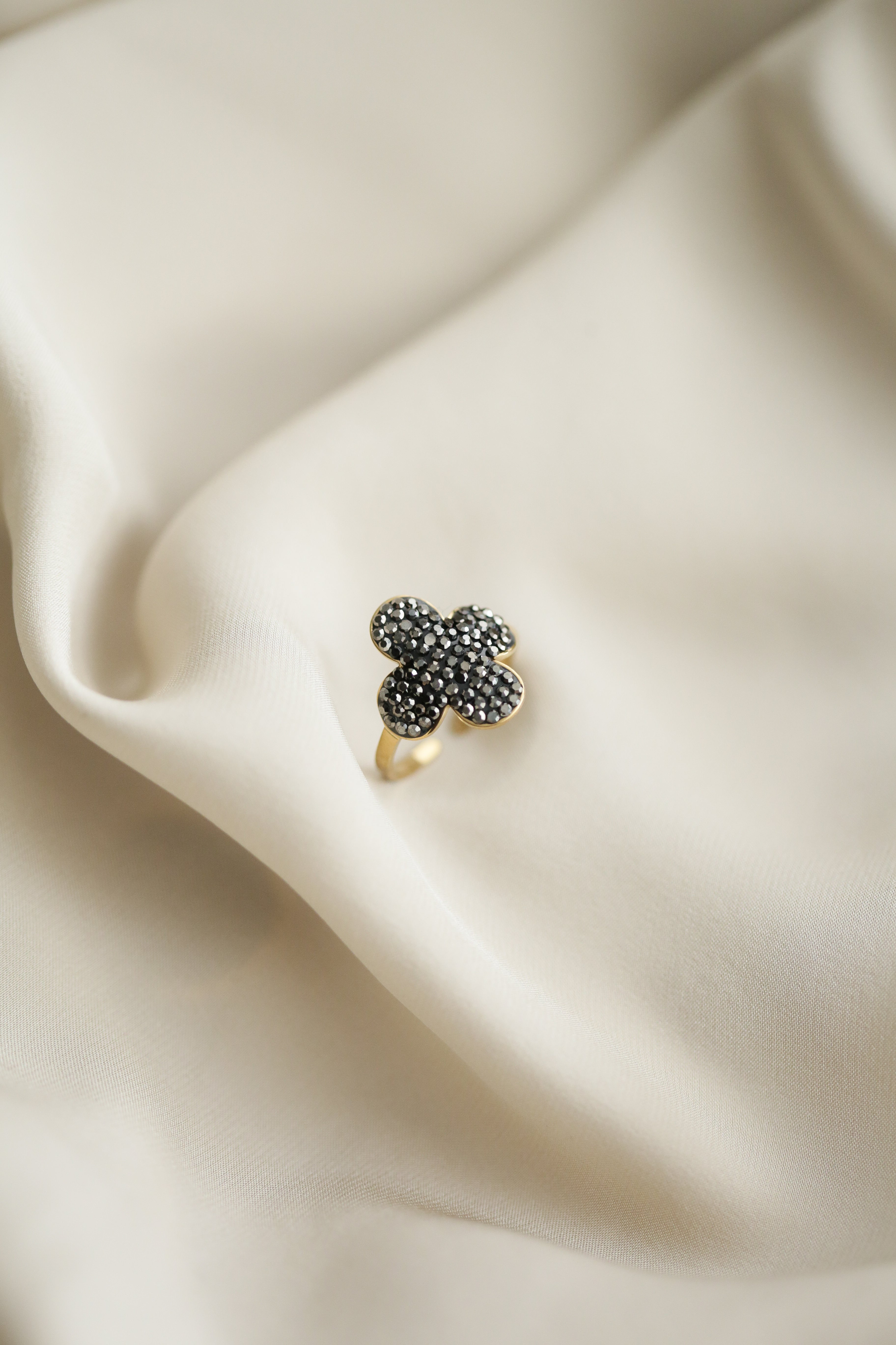 Cubic Zirconia Clover Ring - Boutique Minimaliste has waterproof, durable, elegant and vintage inspired jewelry