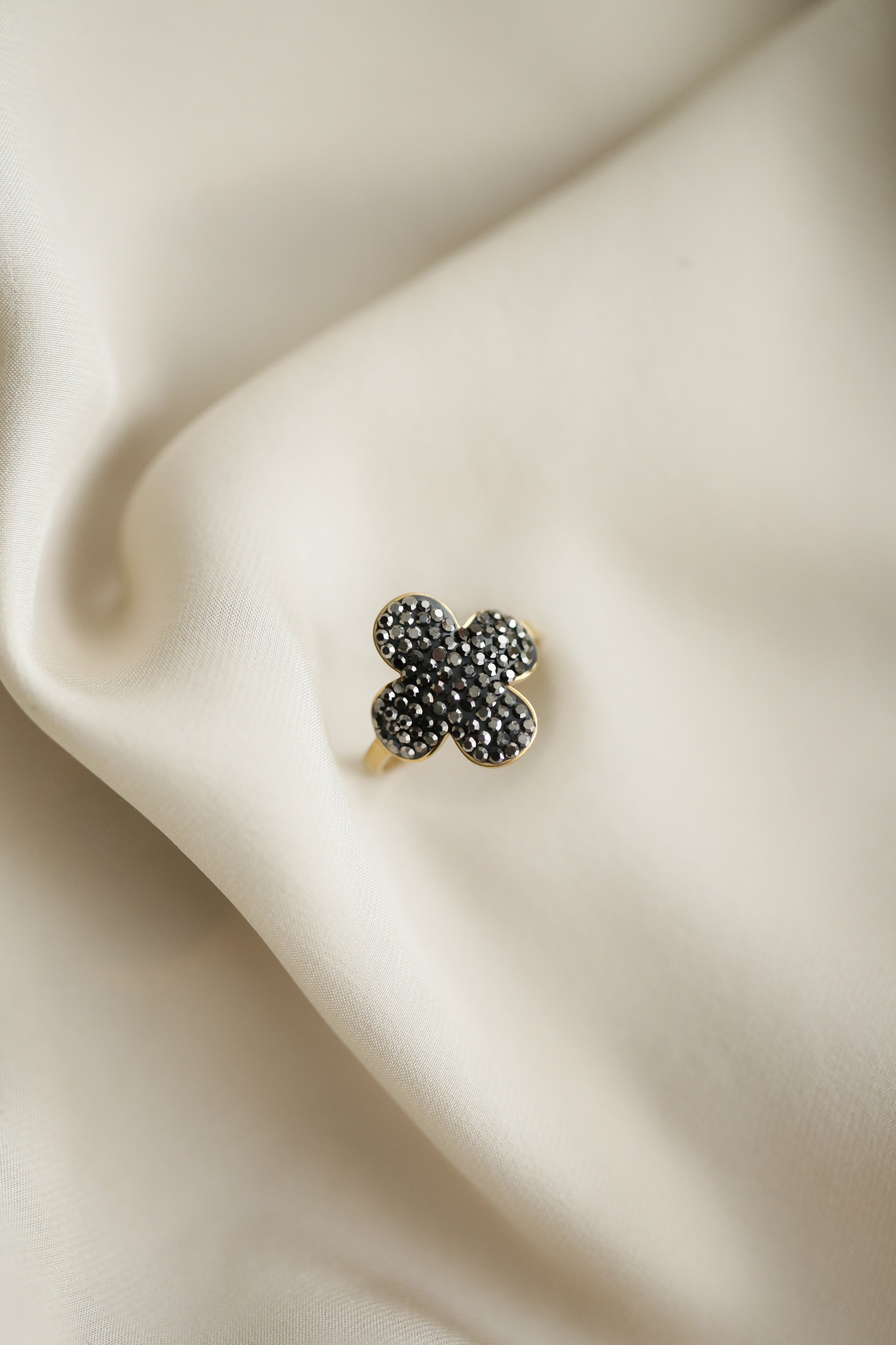 Cubic Zirconia Clover Ring - Boutique Minimaliste has waterproof, durable, elegant and vintage inspired jewelry