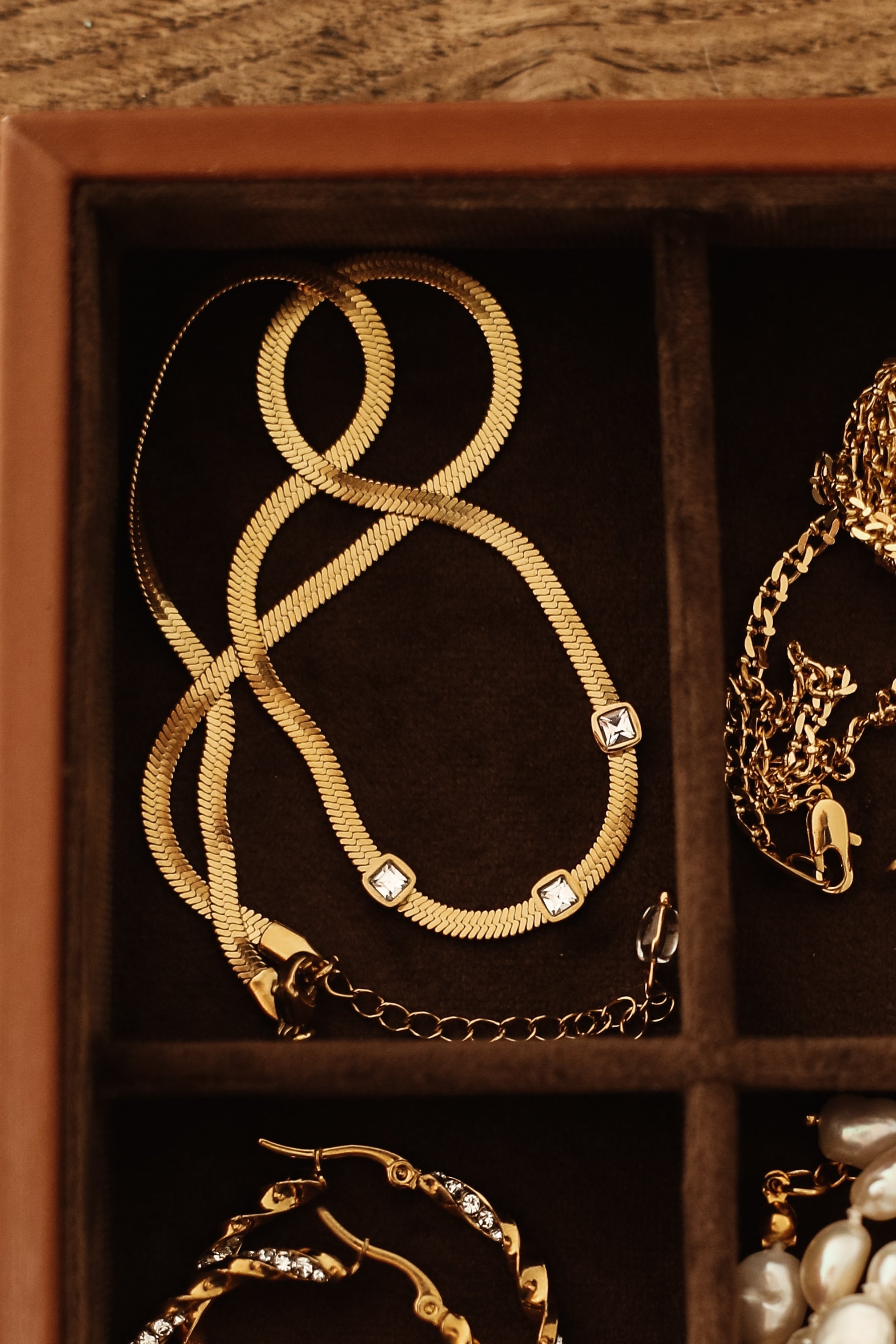 Eleanor Necklace - has waterproof, durable, elegant and vintage inspired jewelry