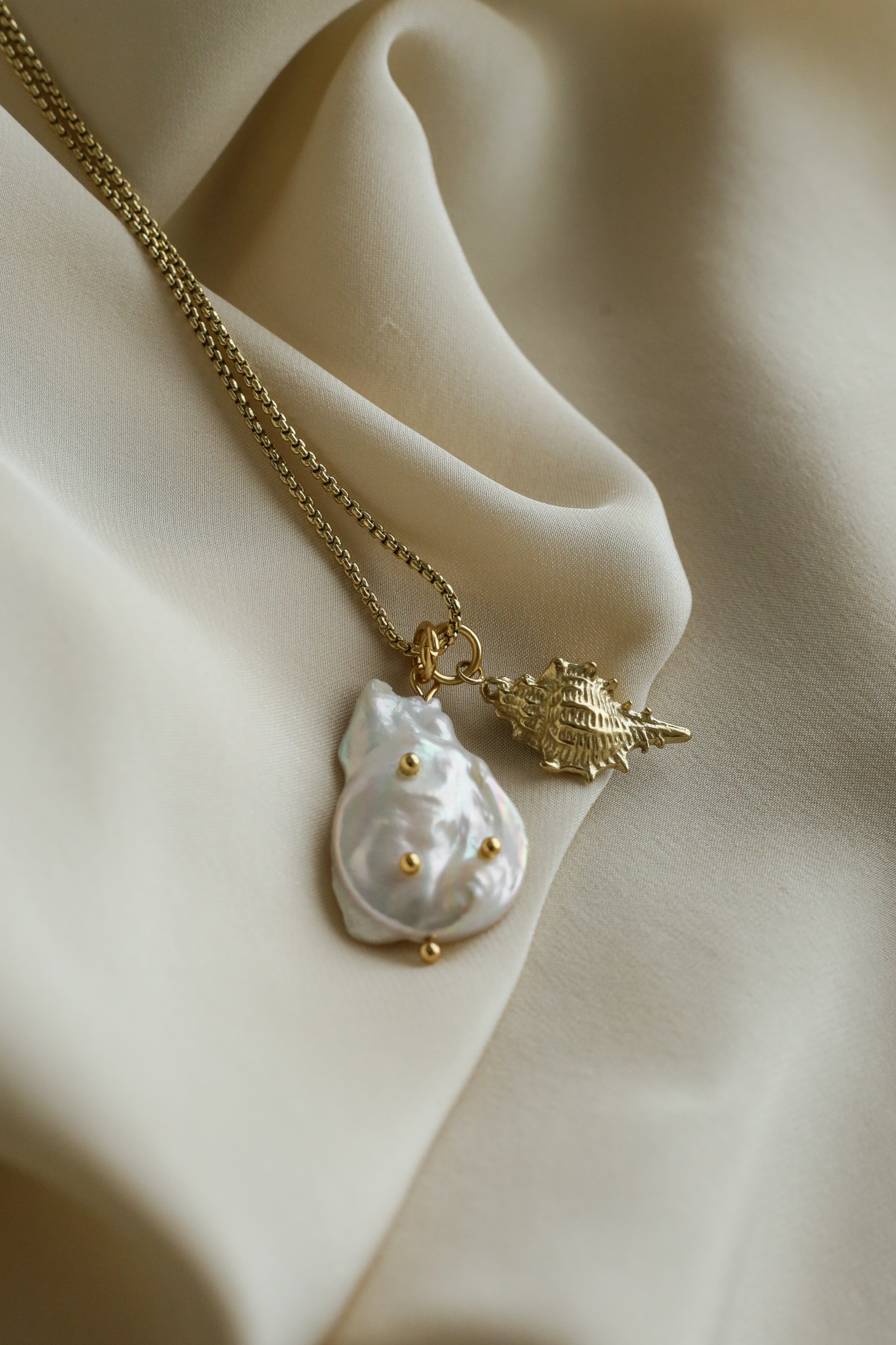 Elodie Necklace - has waterproof, durable, elegant and vintage inspired jewelry