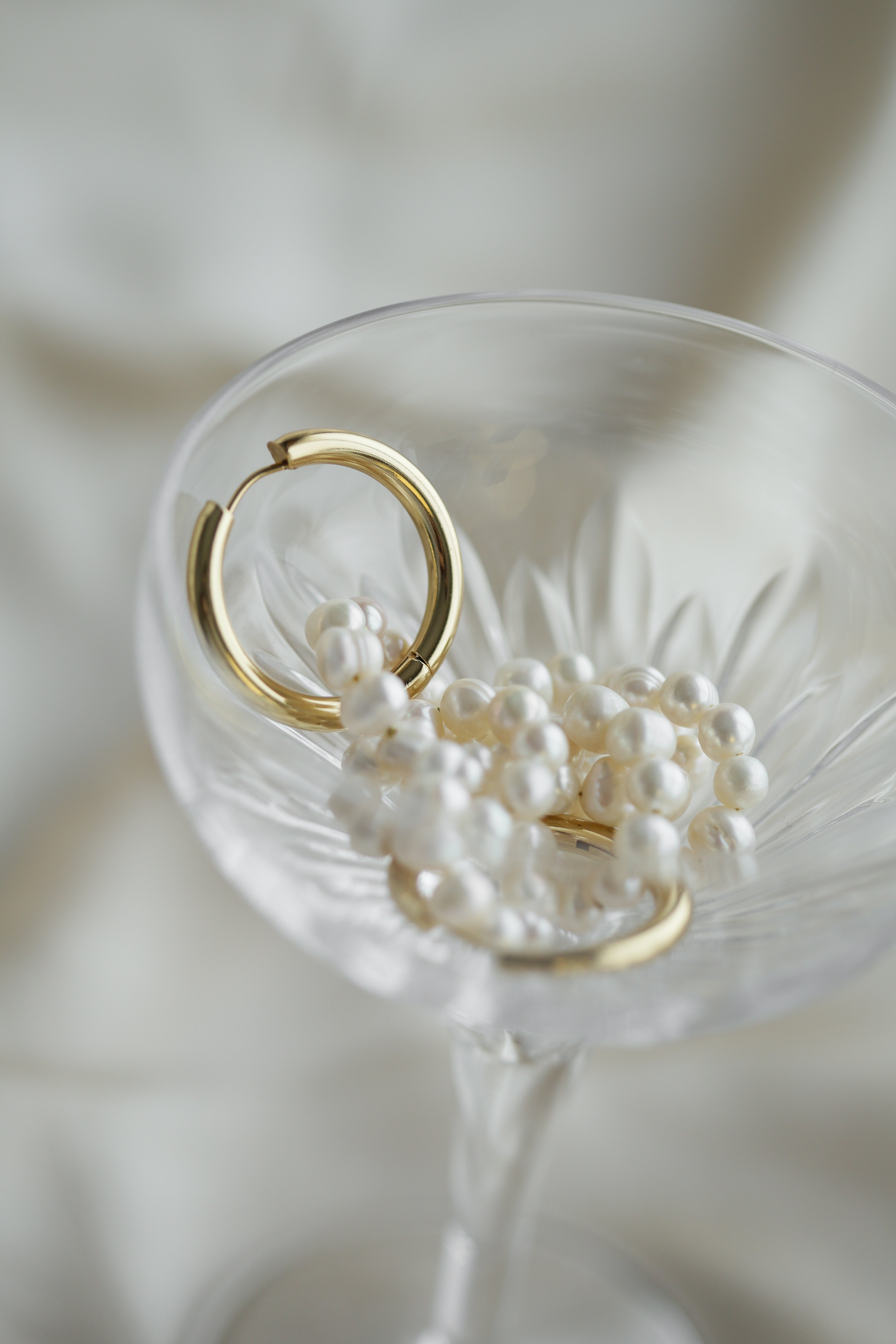 Entangled Pearls Hoops - Boutique Minimaliste has waterproof, durable, elegant and vintage inspired jewelry