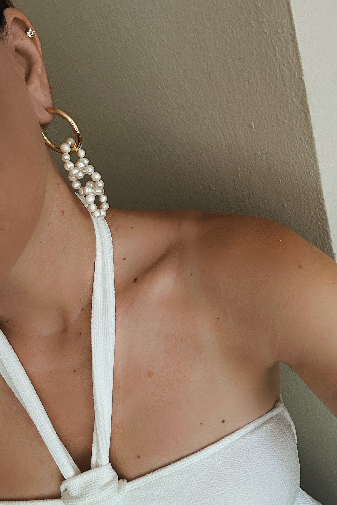 Entangled Pearls Hoops - Boutique Minimaliste has waterproof, durable, elegant and vintage inspired jewelry