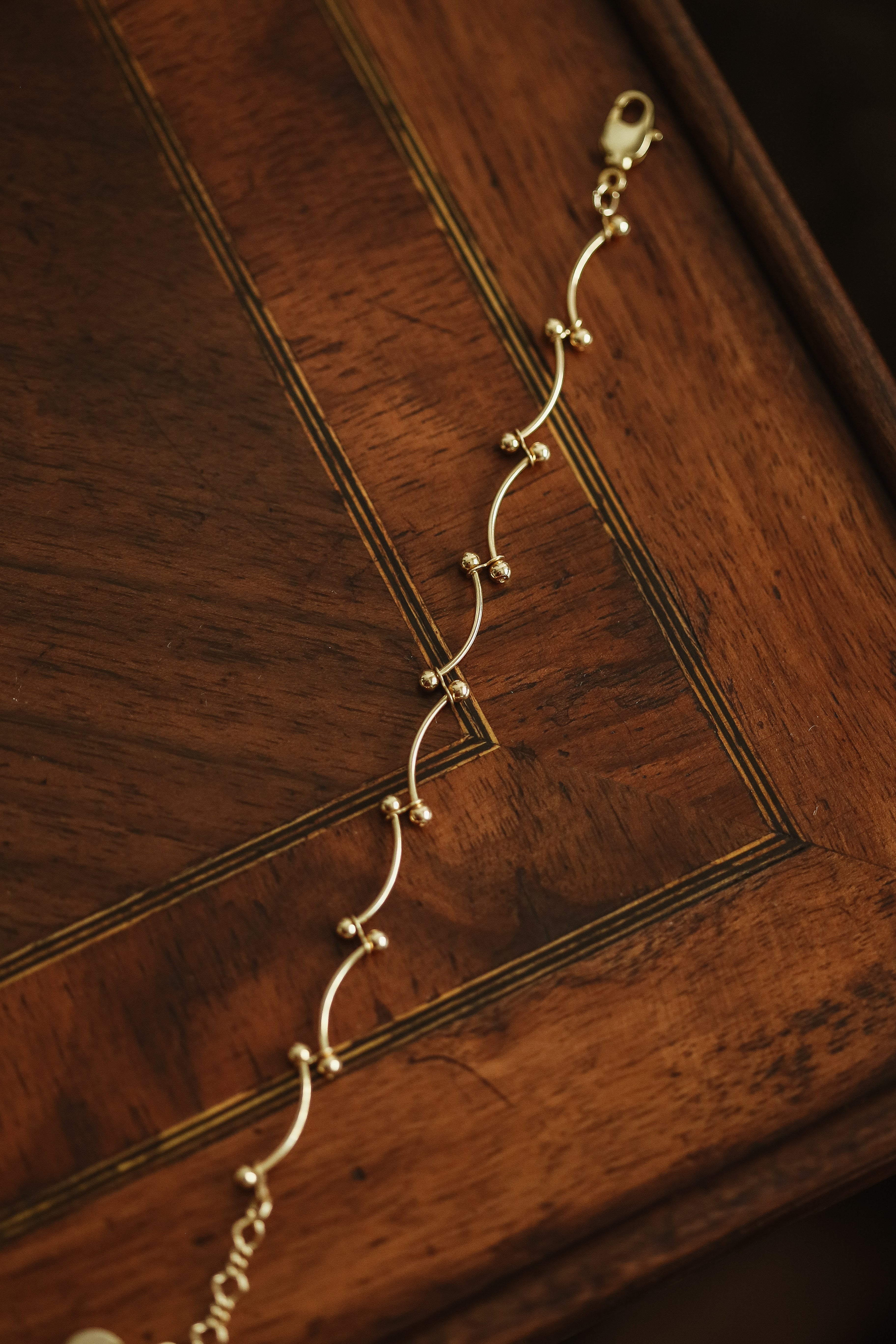 Eugenie (Vintage) Chain bracelet - has waterproof, durable, elegant and vintage inspired jewelry