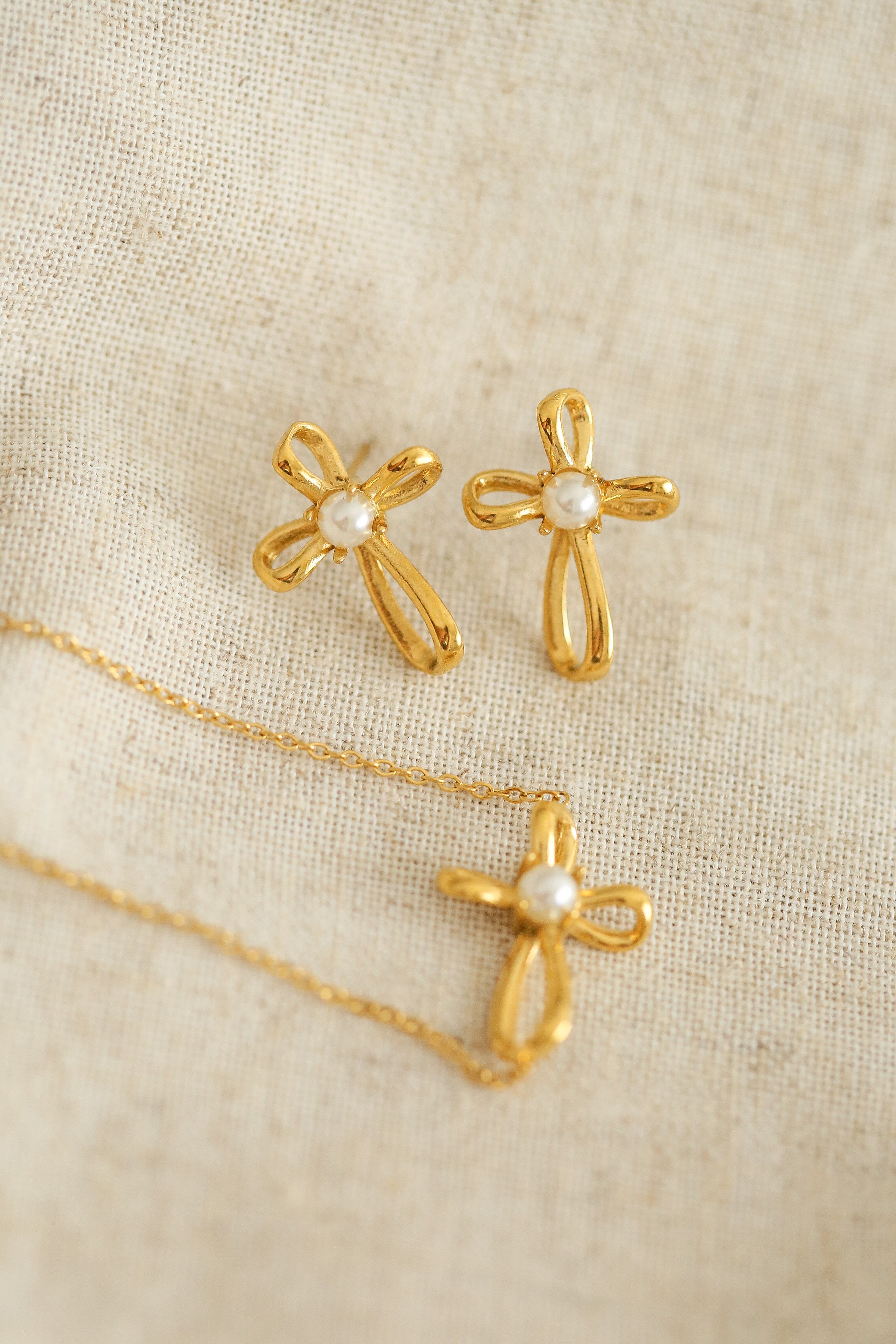 Isabeau Studs - has waterproof, durable, elegant and vintage inspired jewelry