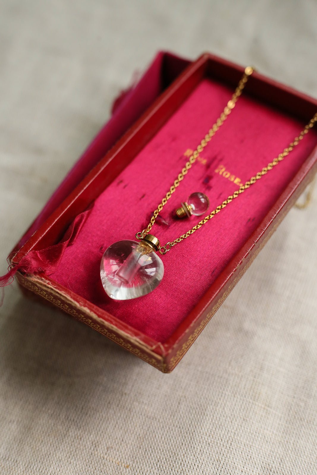 Isolde Necklace - has waterproof, durable, elegant and vintage inspired jewelry