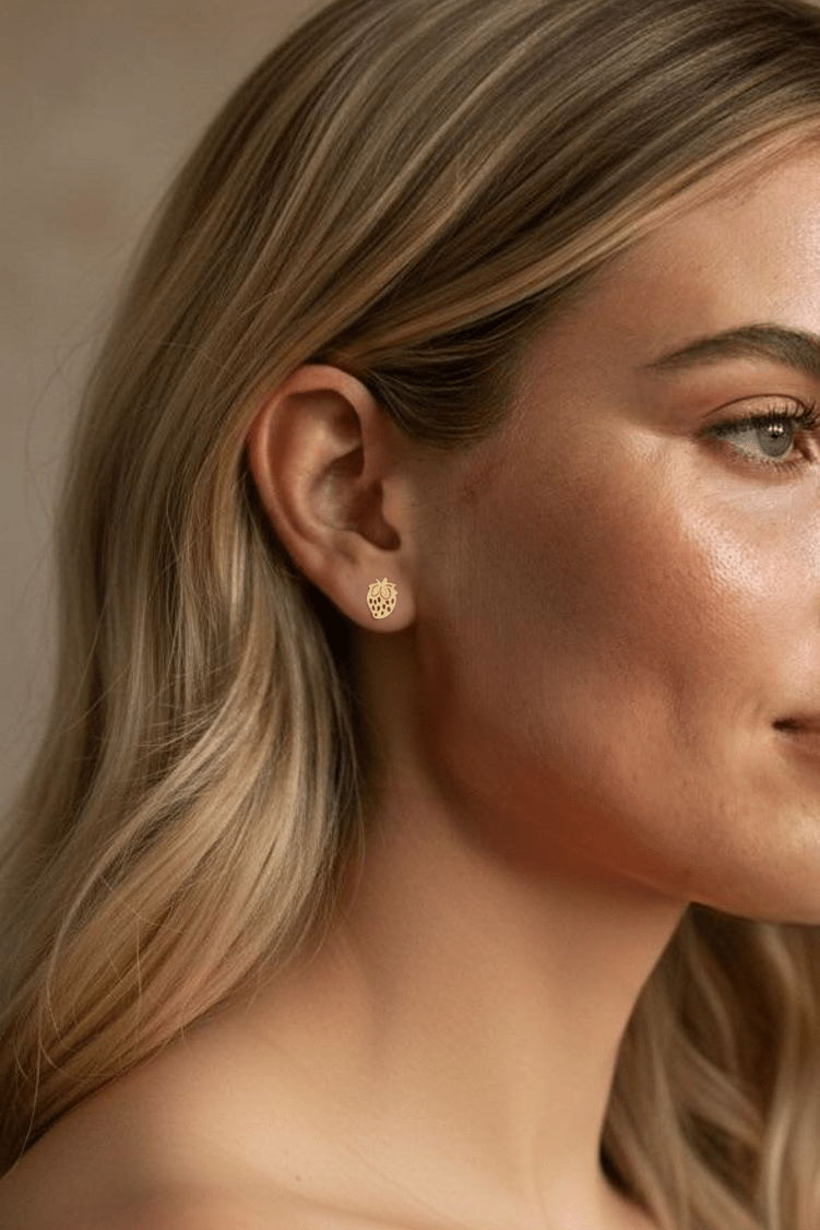 Lille Tiny Studs - has waterproof, durable, elegant and vintage inspired jewelry