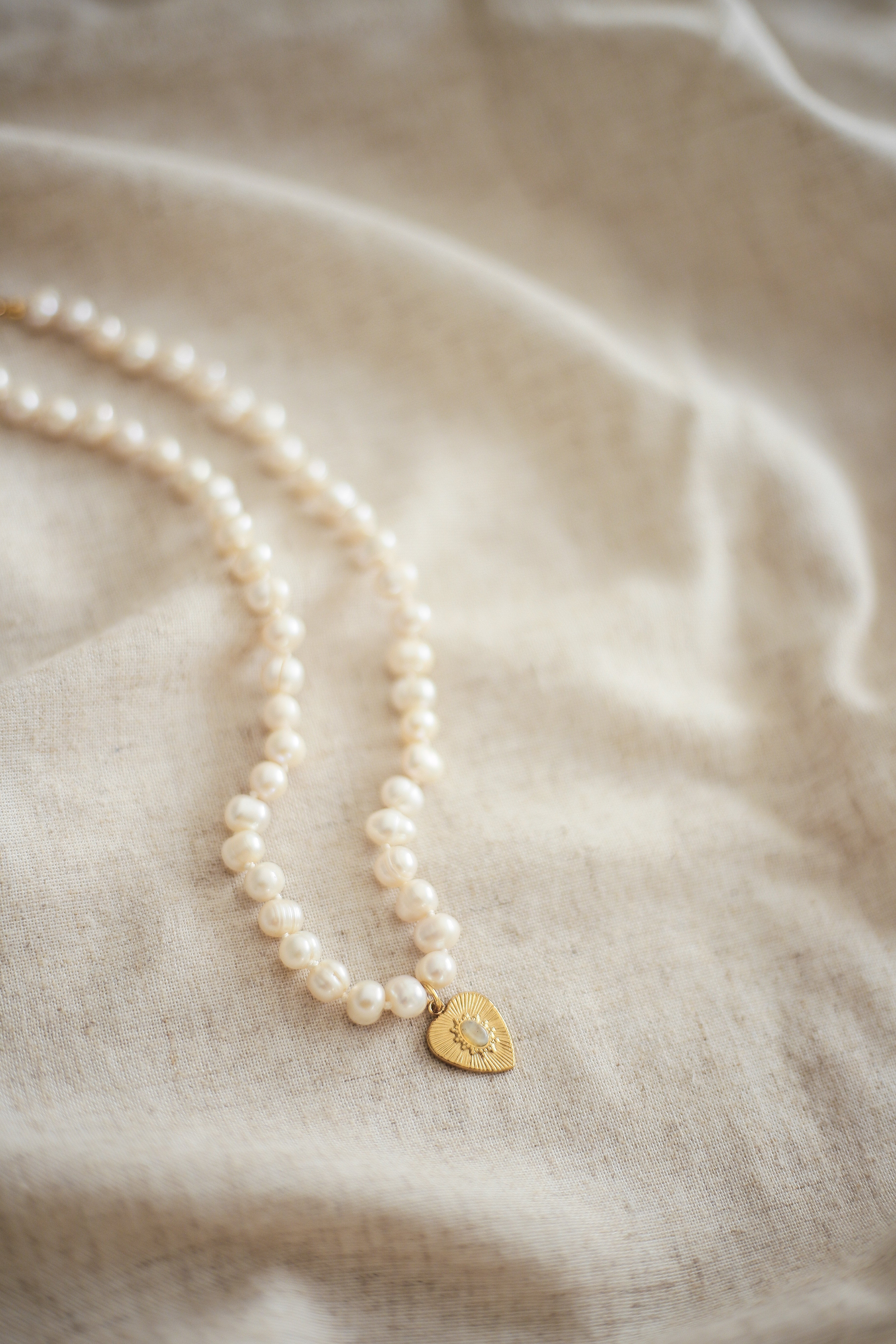 Marguerite Pearl Necklace - has waterproof, durable, elegant and vintage inspired jewelry