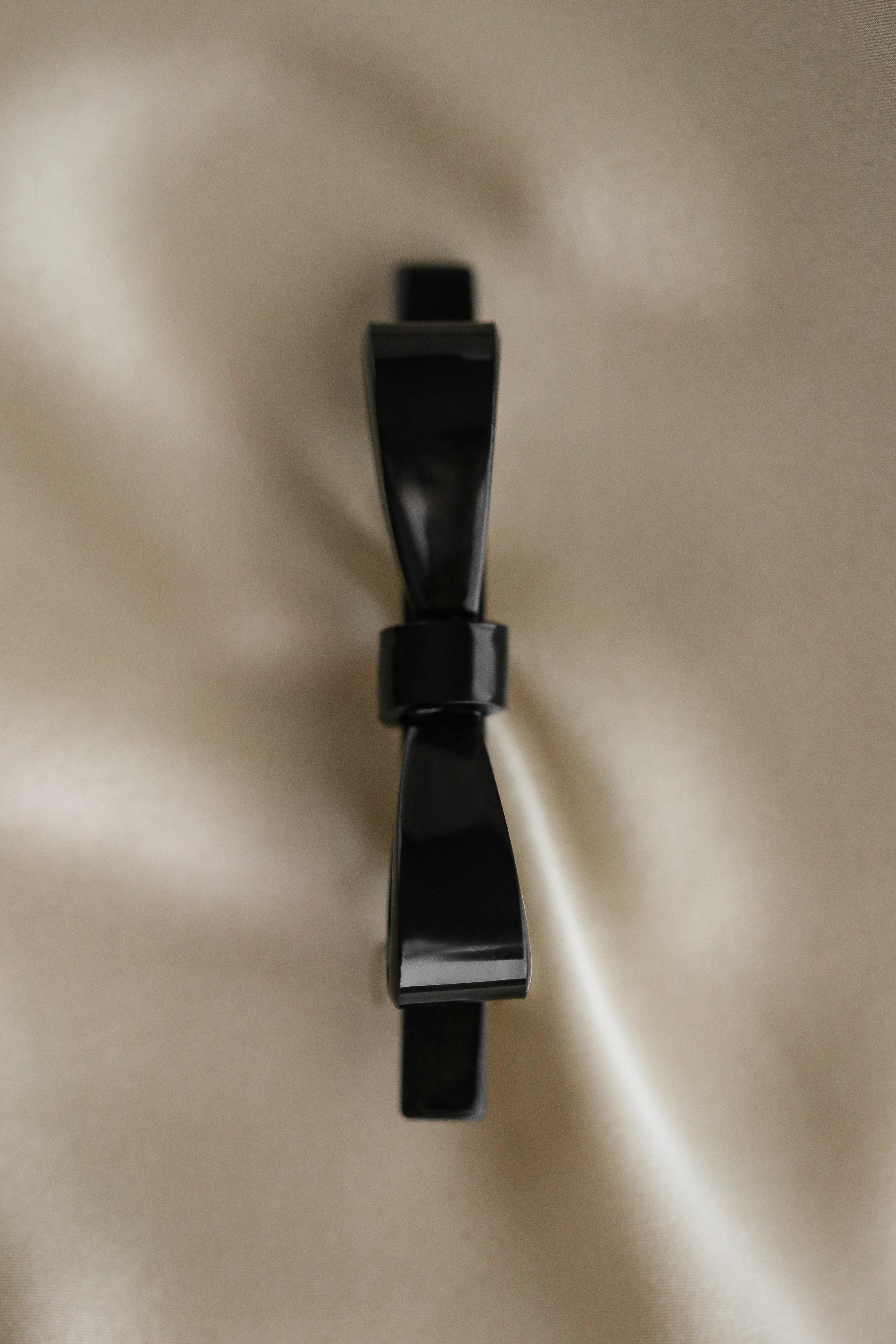 Mary Bow Barrette - Boutique Minimaliste has waterproof, durable, elegant and vintage inspired jewelry