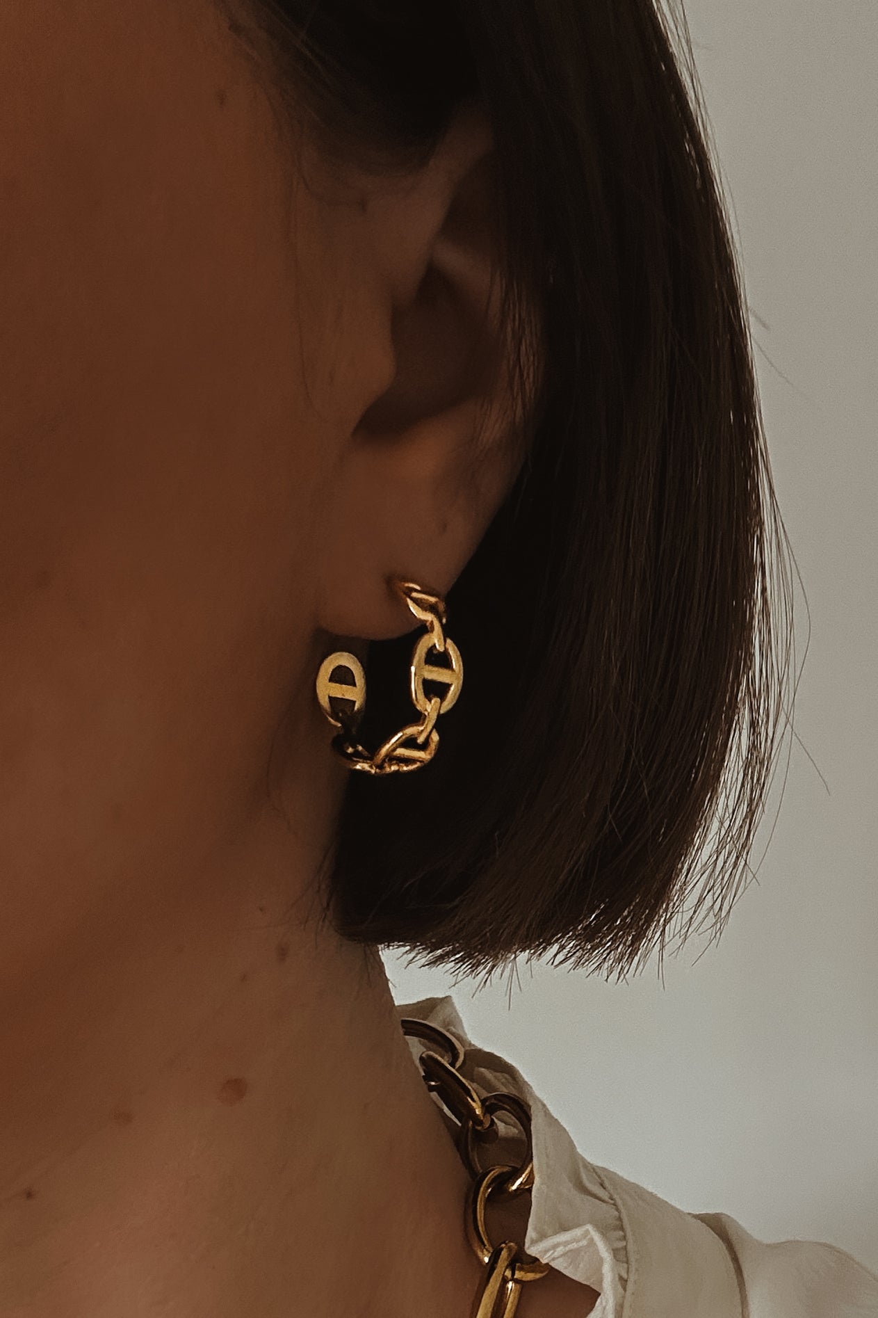 Mayfair Hoops - Boutique Minimaliste has waterproof, durable, elegant and vintage inspired jewelry
