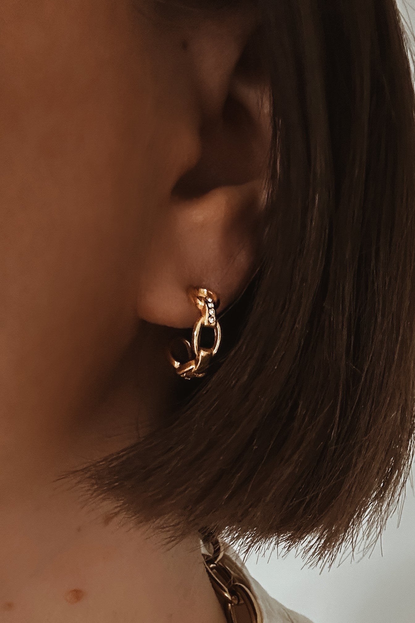Mayfair Huggies - Boutique Minimaliste has waterproof, durable, elegant and vintage inspired jewelry