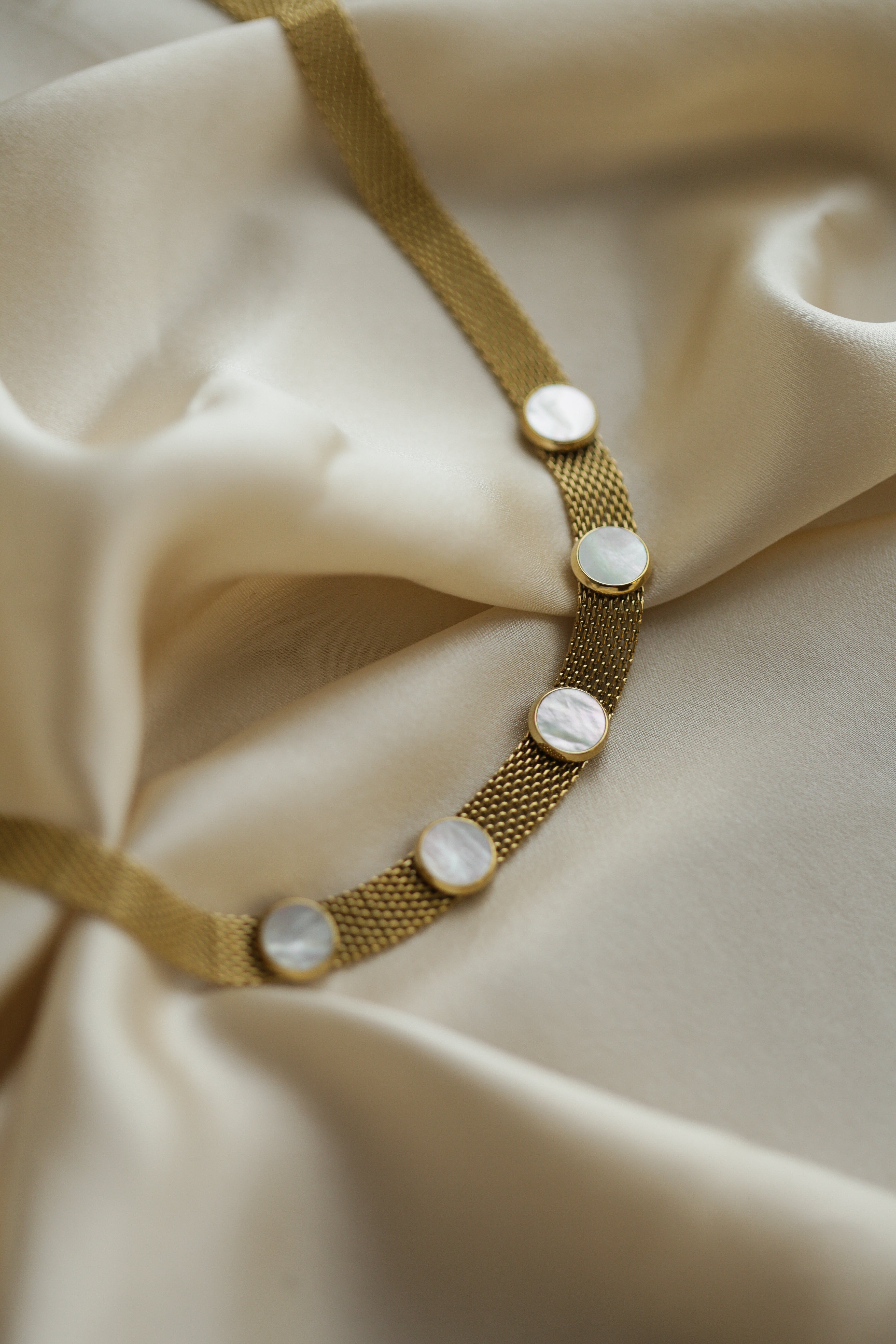Mesh & Mother of Pearl Necklace - Boutique Minimaliste has waterproof, durable, elegant and vintage inspired jewelry